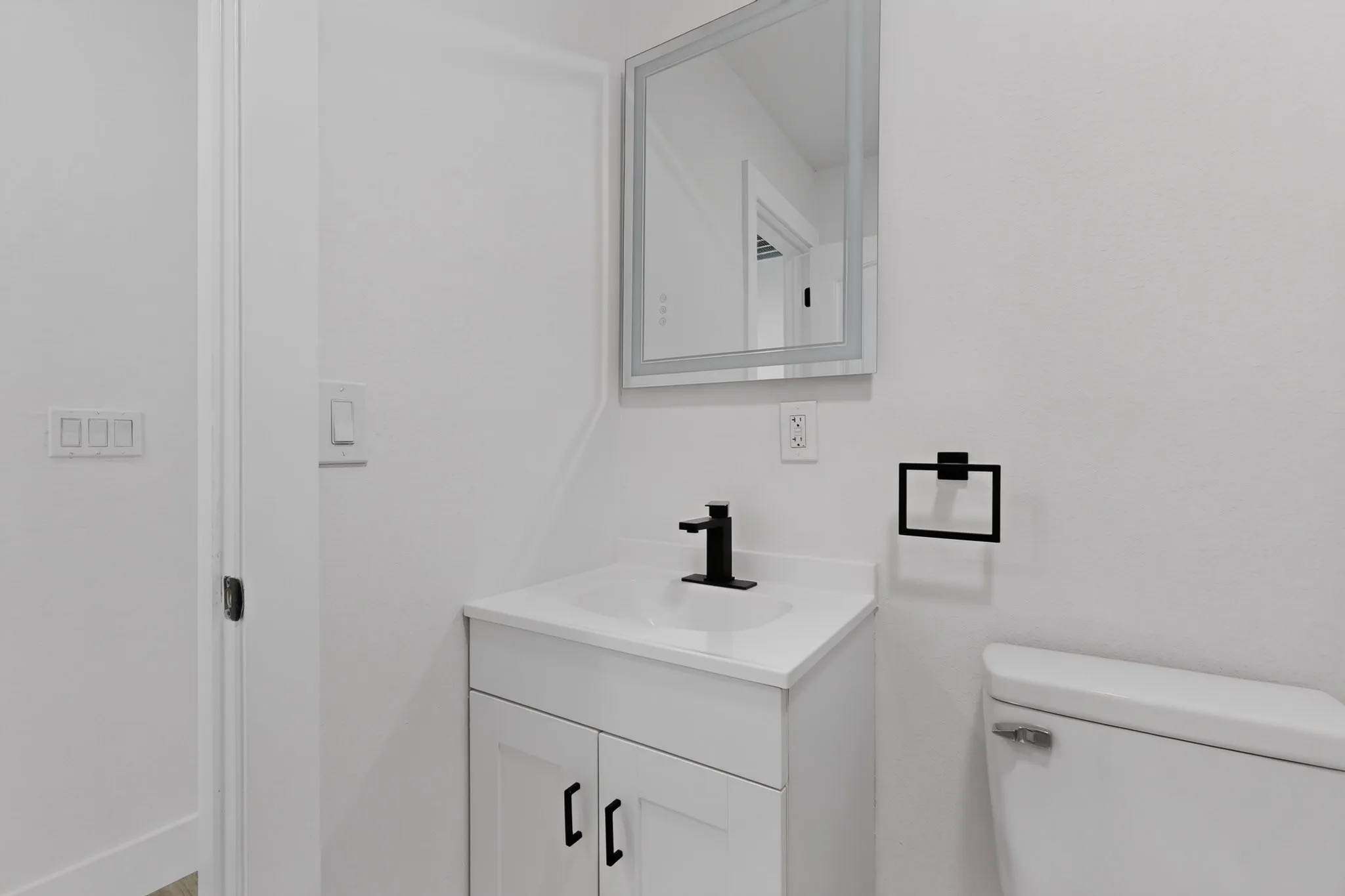 Single Family Residence For Sale in Dallas County , 6208 Fenway Street, Dallas, Texas 75217, 4 Bedroom, 3 Bathroom, Garage spaces, 1,835 Sqft, built in 1963, mls#21330324, Real Estate Agent in Dallas, Homes For Sale in Dallas county, Homes For Sale in Dallas, Realtor in Dallas Texas, Real Estate Brokerage Independent Realty Texas, Luminita Cordes Realtor