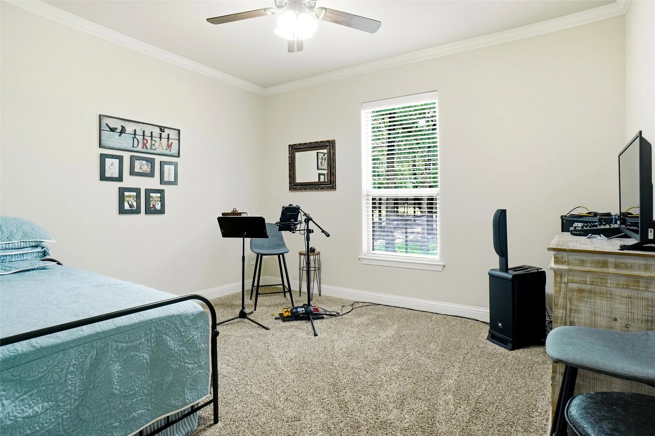 Single Family Residence For Sale in Parker County , 244 S Natural Spring Lane, Azle, Texas 76020, 3 Bedroom, 2 Bathroom, 2 Garage spaces, 2,008 Sqft, built in 2016, mls#21334164, Real Estate Agent in Azle, Homes For Sale in Parker county, Homes For Sale in Azle, Realtor in Azle Texas, Real Estate Brokerage Independent Realty Texas, Luminita Cordes Realtor