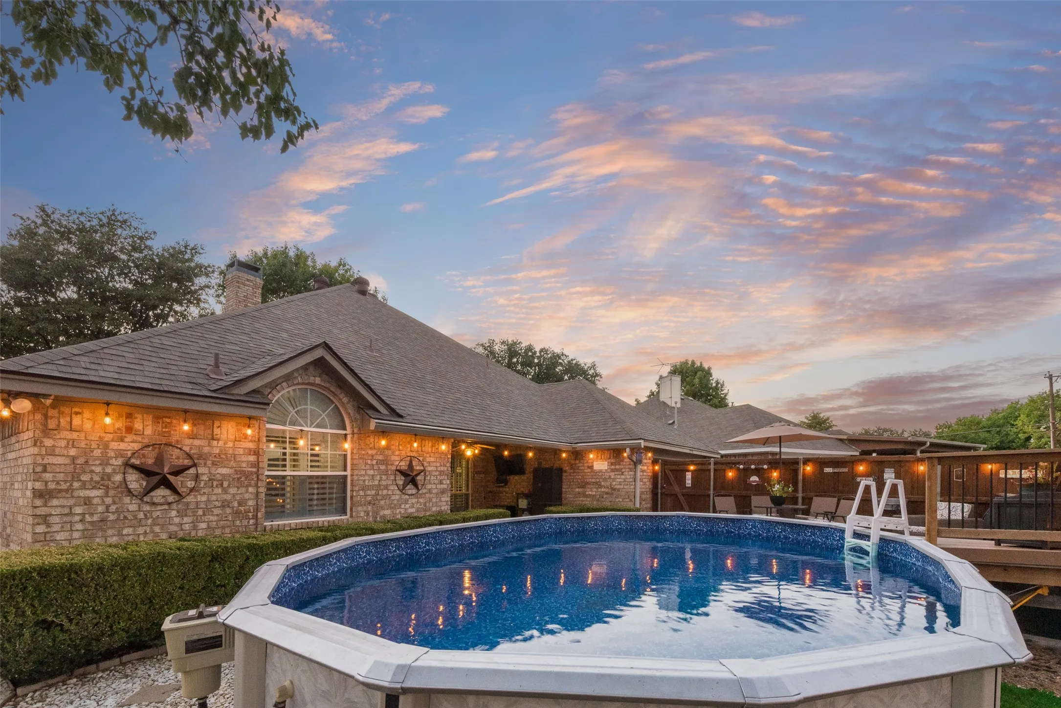 Single Family Residence For Sale in Dallas County , 2336 Penrose Drive, Mesquite, Texas 75150, 4 Bedroom, 3 Bathroom, 2 Garage spaces, 2,306 Sqft, built in 1989, mls#21334513, Real Estate Agent in Mesquite, Homes For Sale in Dallas county, Homes For Sale in Mesquite, Realtor in Mesquite Texas, Real Estate Brokerage Independent Realty Texas, Luminita Cordes Realtor