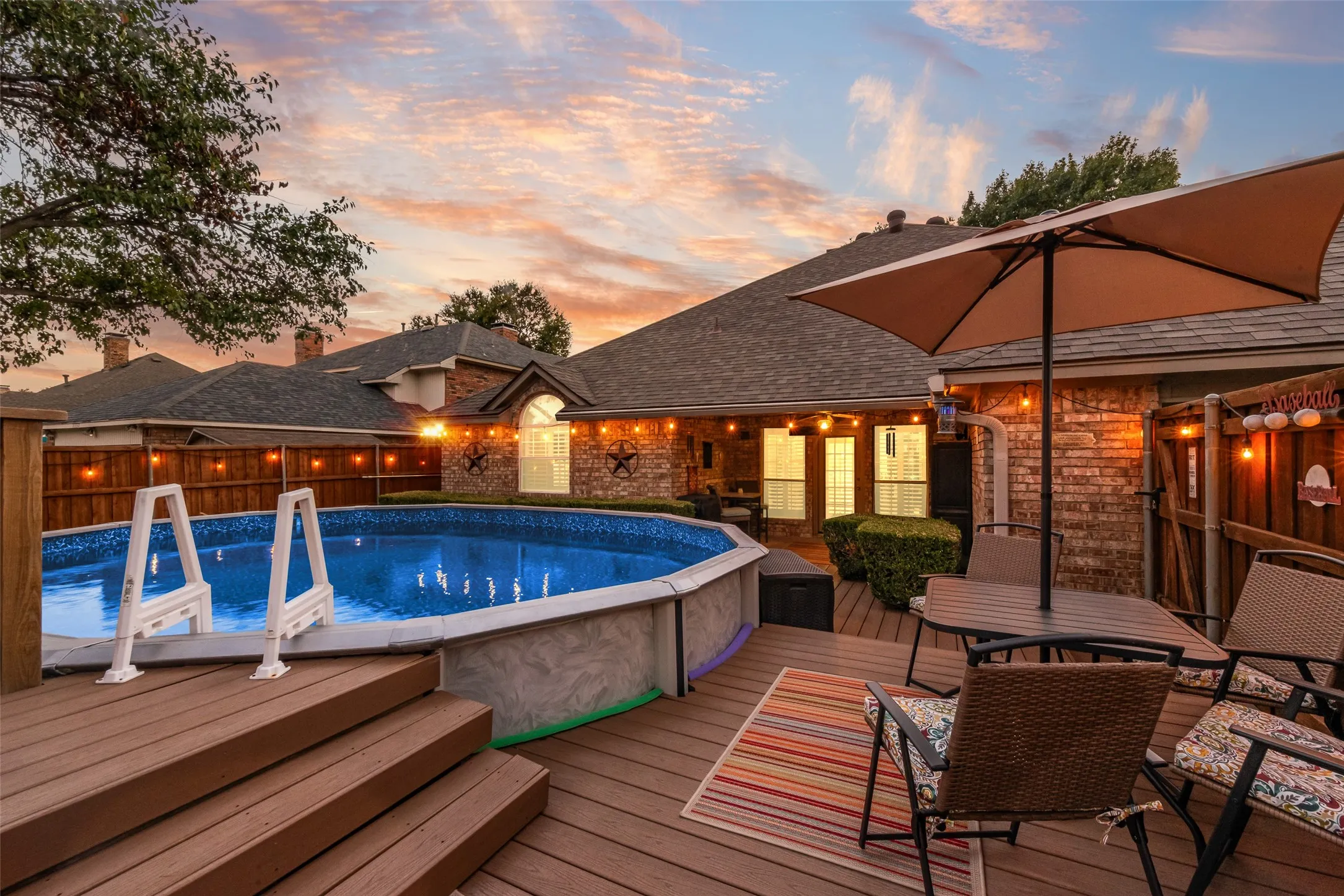 Doughboy Pool with high-performance Trek Decking!