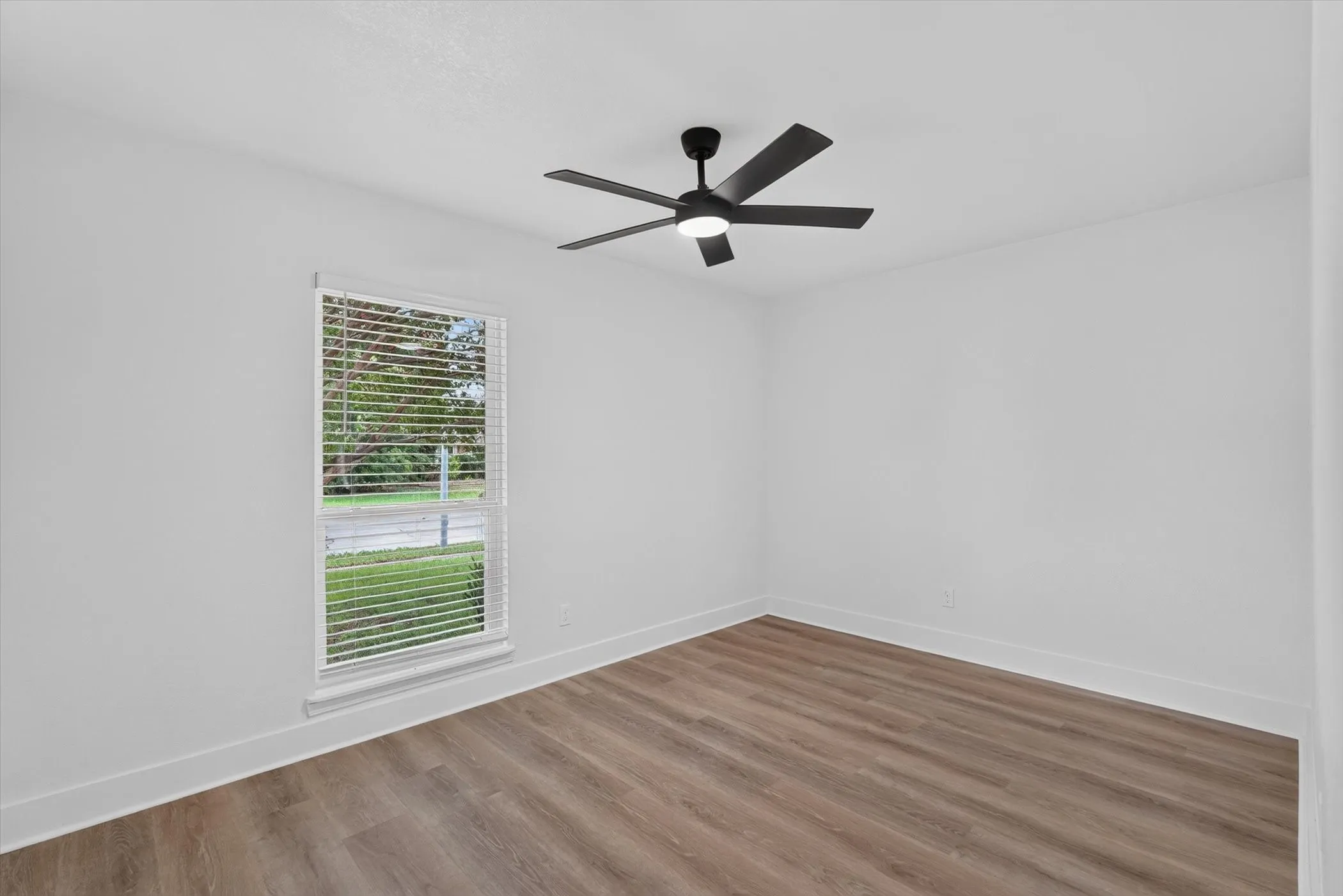 Single Family Residence For Sale in Collin County , 1309 Thoreau Lane, Allen, Texas 75002, 3 Bedroom, 2 Bathroom, 2 Garage spaces, 1,430 Sqft, built in 1983, mls#21313739, Real Estate Agent in Allen, Homes For Sale in Collin county, Homes For Sale in Allen, Realtor in Allen Texas, Real Estate Brokerage Independent Realty Texas, Luminita Cordes Realtor