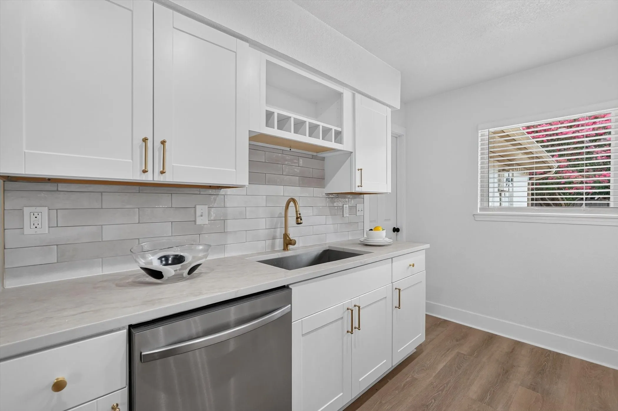 Single Family Residence For Sale in Collin County , 1309 Thoreau Lane, Allen, Texas 75002, 3 Bedroom, 2 Bathroom, 2 Garage spaces, 1,430 Sqft, built in 1983, mls#21313739, Real Estate Agent in Allen, Homes For Sale in Collin county, Homes For Sale in Allen, Realtor in Allen Texas, Real Estate Brokerage Independent Realty Texas, Luminita Cordes Realtor
