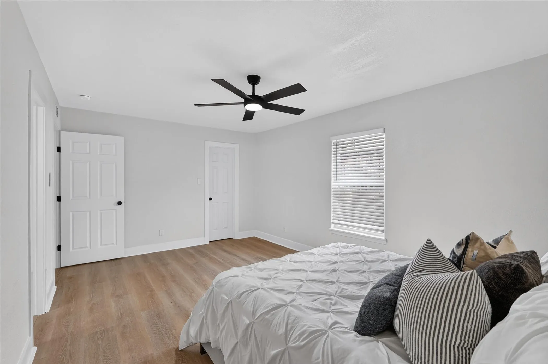 Single Family Residence For Sale in Collin County , 1309 Thoreau Lane, Allen, Texas 75002, 3 Bedroom, 2 Bathroom, 2 Garage spaces, 1,430 Sqft, built in 1983, mls#21313739, Real Estate Agent in Allen, Homes For Sale in Collin county, Homes For Sale in Allen, Realtor in Allen Texas, Real Estate Brokerage Independent Realty Texas, Luminita Cordes Realtor