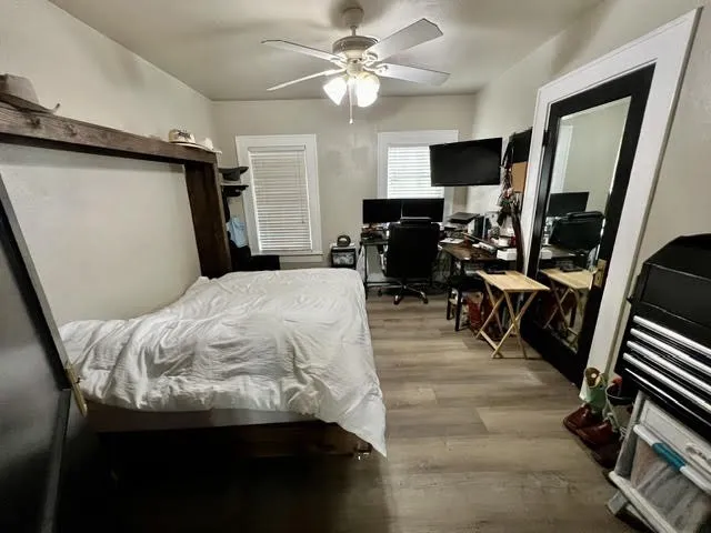 Single Family Residence For Sale in Jack County , 124 S 3rd Street, Jacksboro, Texas 76458, 4 Bedroom, 4 Bathroom, 1 Garage spaces, 2,525 Sqft, built in 1940, mls#21334763, Real Estate Agent in Jacksboro, Homes For Sale in Jack county, Homes For Sale in Jacksboro, Realtor in Jacksboro Texas, Real Estate Brokerage Independent Realty Texas, Luminita Cordes Realtor