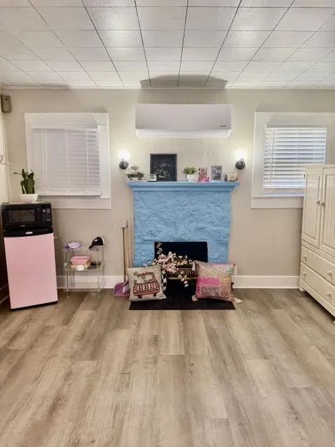 Single Family Residence For Sale in Jack County , 124 S 3rd Street, Jacksboro, Texas 76458, 4 Bedroom, 4 Bathroom, 1 Garage spaces, 2,525 Sqft, built in 1940, mls#21334763, Real Estate Agent in Jacksboro, Homes For Sale in Jack county, Homes For Sale in Jacksboro, Realtor in Jacksboro Texas, Real Estate Brokerage Independent Realty Texas, Luminita Cordes Realtor