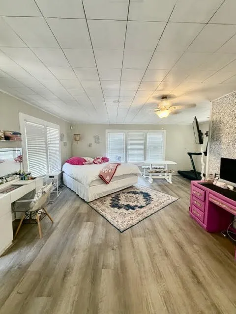 Single Family Residence For Sale in Jack County , 124 S 3rd Street, Jacksboro, Texas 76458, 4 Bedroom, 4 Bathroom, 1 Garage spaces, 2,525 Sqft, built in 1940, mls#21334763, Real Estate Agent in Jacksboro, Homes For Sale in Jack county, Homes For Sale in Jacksboro, Realtor in Jacksboro Texas, Real Estate Brokerage Independent Realty Texas, Luminita Cordes Realtor