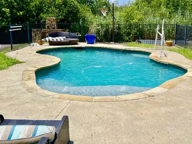 Single Family Residence For Sale in Jack County , 124 S 3rd Street, Jacksboro, Texas 76458, 4 Bedroom, 4 Bathroom, 1 Garage spaces, 2,525 Sqft, built in 1940, mls#21334763, Real Estate Agent in Jacksboro, Homes For Sale in Jack county, Homes For Sale in Jacksboro, Realtor in Jacksboro Texas, Real Estate Brokerage Independent Realty Texas, Luminita Cordes Realtor