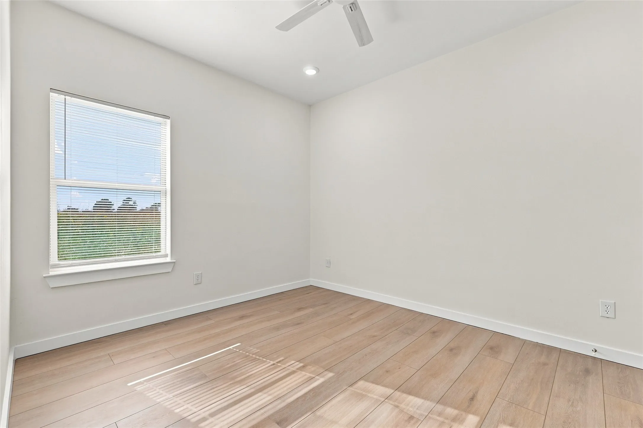 Single Family Residence For Rent in Denton County , 5715 Smiley Road, Celina, Texas 75009, 4 Bedroom, 2 Bathroom, Garage spaces, 1,850 Sqft, built in 2020, mls#21331674, Real Estate Agent in Celina, Homes For Rent in Denton county, Homes For Rent in Celina, Realtor in Celina Texas, Real Estate Brokerage Independent Realty Texas, Luminita Cordes Realtor