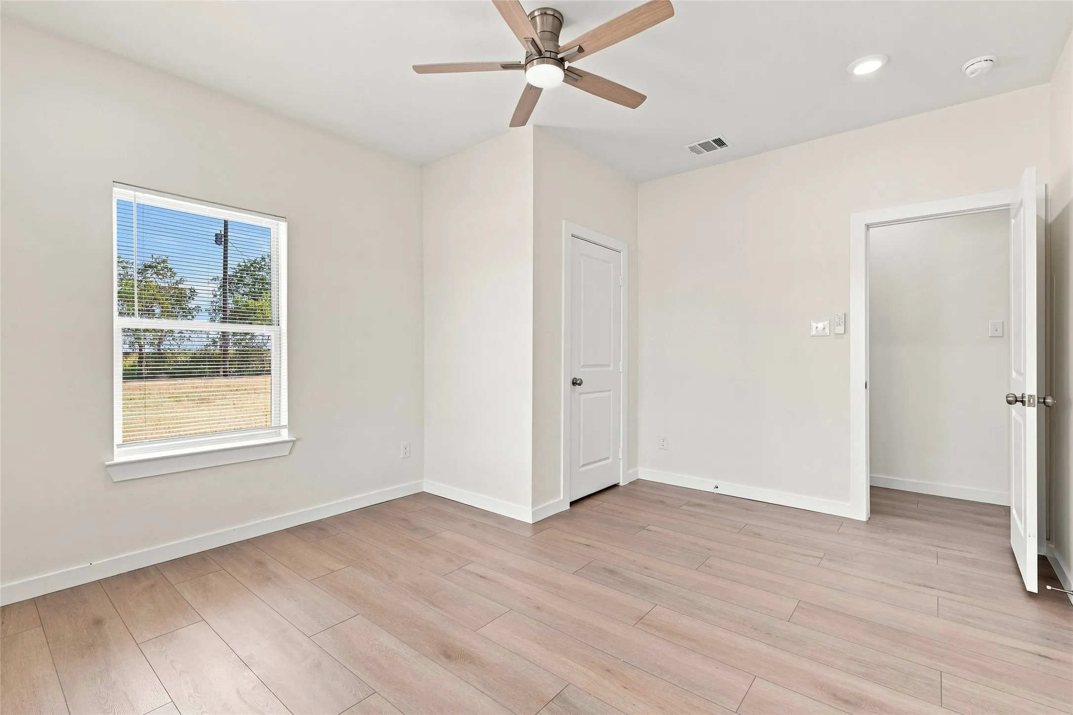 Single Family Residence For Rent in Denton County , 5715 Smiley Road, Celina, Texas 75009, 4 Bedroom, 2 Bathroom, Garage spaces, 1,850 Sqft, built in 2020, mls#21331674, Real Estate Agent in Celina, Homes For Rent in Denton county, Homes For Rent in Celina, Realtor in Celina Texas, Real Estate Brokerage Independent Realty Texas, Luminita Cordes Realtor