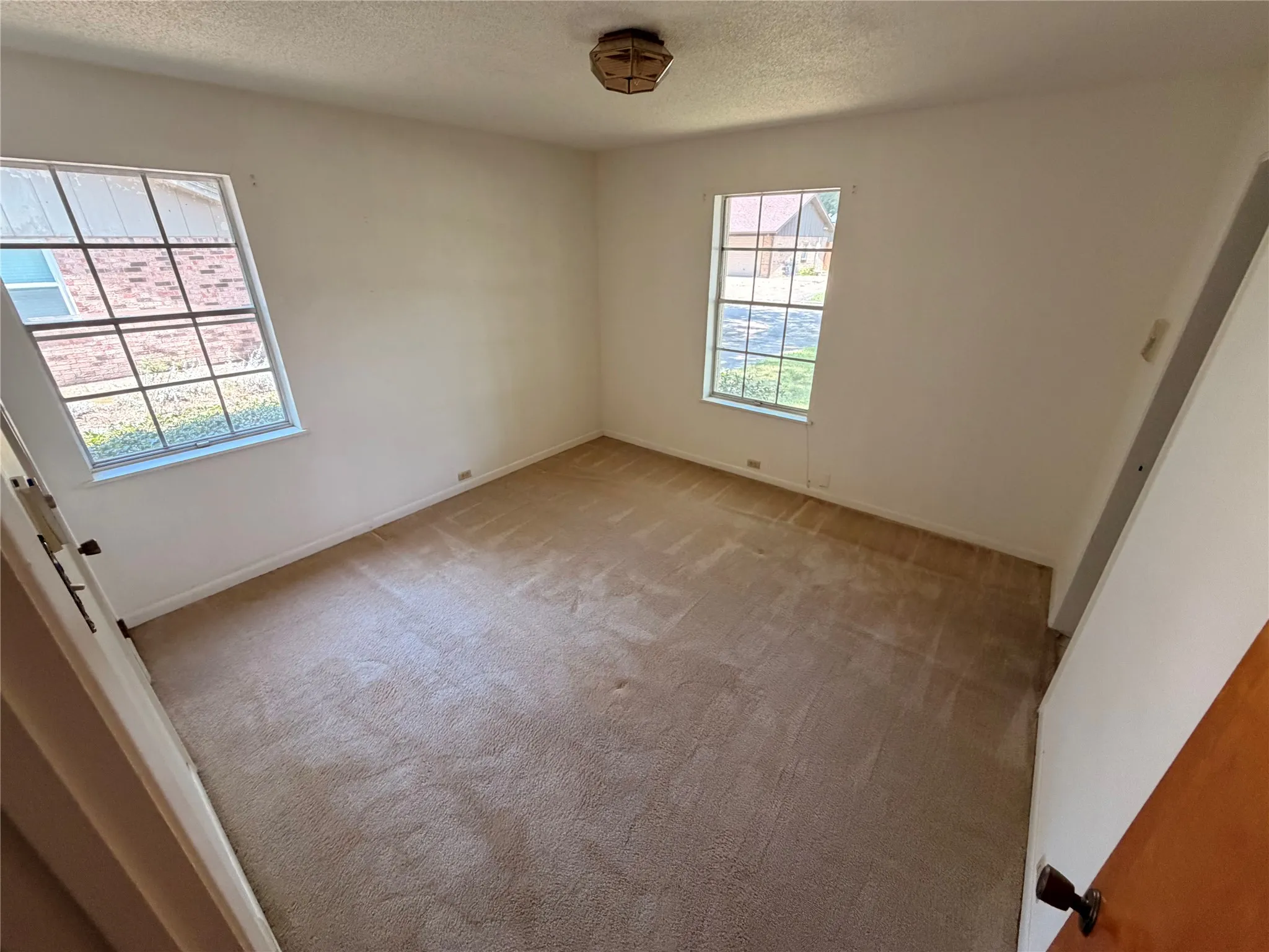 Single Family Residence For Sale in Delta County , 1402 Circle Drive, Cooper, Texas 75432, 3 Bedroom, 2 Bathroom, 2 Garage spaces, 2,181 Sqft, built in 1968, mls#21332724, Real Estate Agent in Cooper, Homes For Sale in Delta county, Homes For Sale in Cooper, Realtor in Cooper Texas, Real Estate Brokerage Independent Realty Texas, Luminita Cordes Realtor