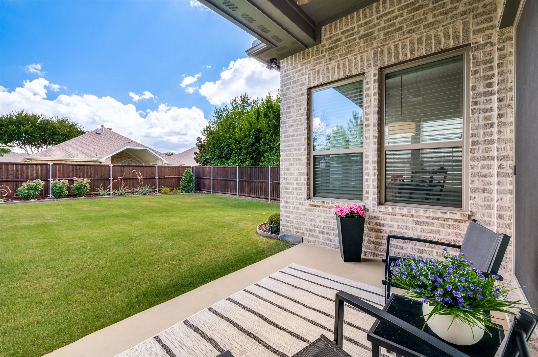 Single Family Residence For Sale in Collin County , 8805 Abbington Place, Mc Kinney, Texas 75072, 4 Bedroom, 4 Bathroom, 2 Garage spaces, 3,142 Sqft, built in 2017, mls#21332286, Real Estate Agent in Mc Kinney, Homes For Sale in Collin county, Homes For Sale in Mc Kinney, Realtor in Mc Kinney Texas, Real Estate Brokerage Independent Realty Texas, Luminita Cordes Realtor