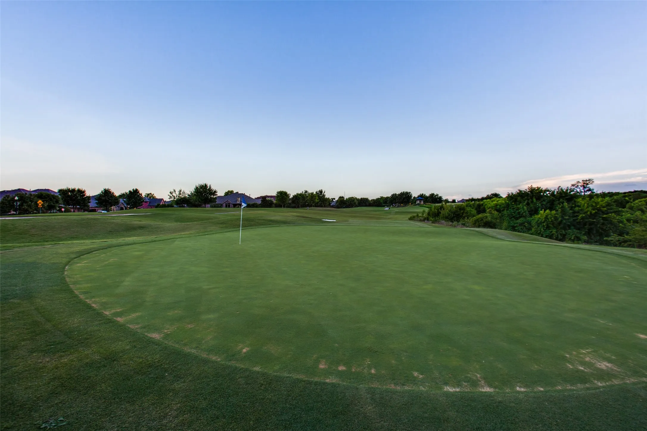 Single Family Residence For Sale in Collin County , 8805 Abbington Place, Mc Kinney, Texas 75072, 4 Bedroom, 4 Bathroom, 2 Garage spaces, 3,142 Sqft, built in 2017, mls#21332286, Real Estate Agent in Mc Kinney, Homes For Sale in Collin county, Homes For Sale in Mc Kinney, Realtor in Mc Kinney Texas, Real Estate Brokerage Independent Realty Texas, Luminita Cordes Realtor