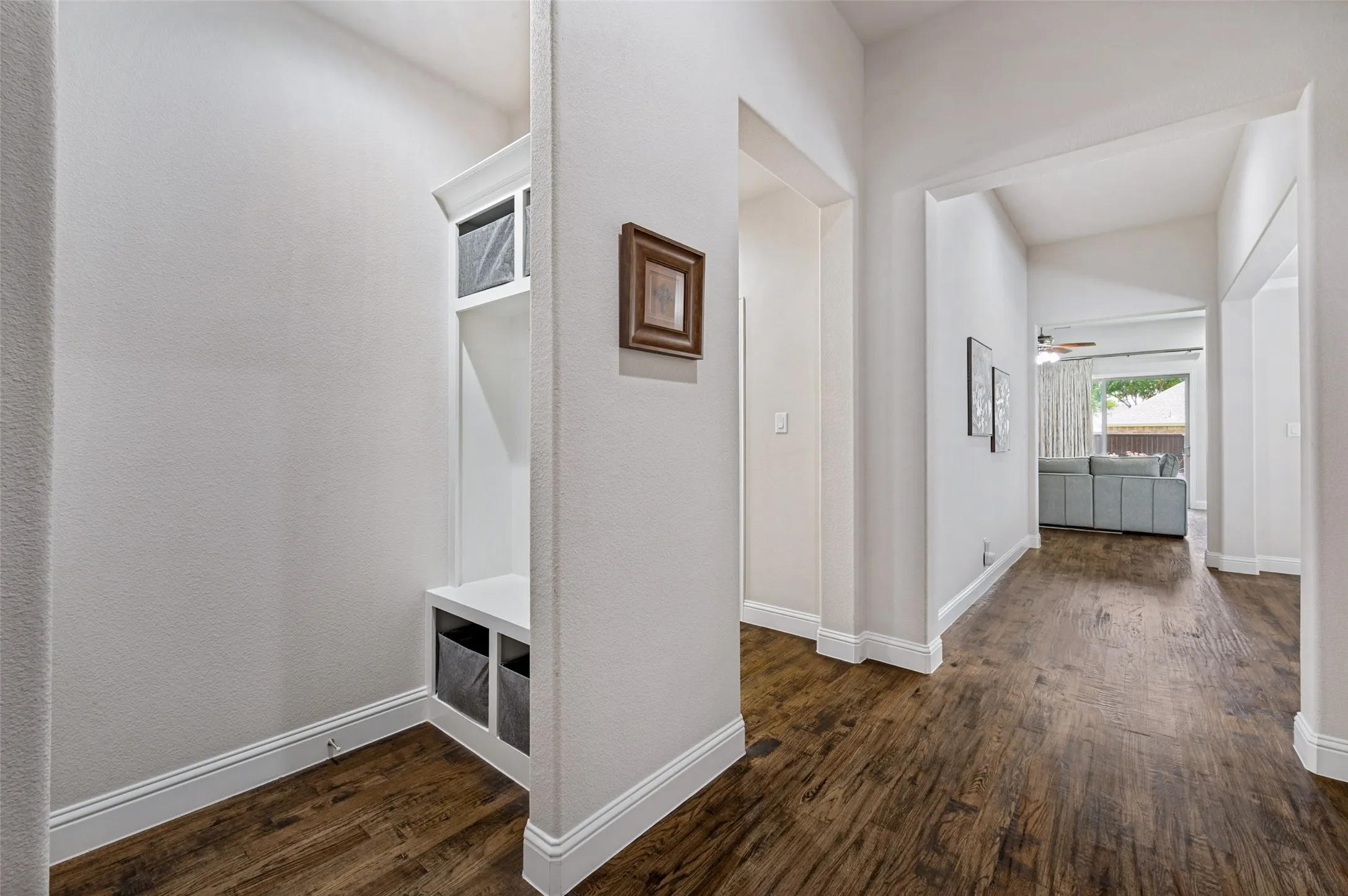 Single Family Residence For Sale in Collin County , 8805 Abbington Place, Mc Kinney, Texas 75072, 4 Bedroom, 4 Bathroom, 2 Garage spaces, 3,142 Sqft, built in 2017, mls#21332286, Real Estate Agent in Mc Kinney, Homes For Sale in Collin county, Homes For Sale in Mc Kinney, Realtor in Mc Kinney Texas, Real Estate Brokerage Independent Realty Texas, Luminita Cordes Realtor
