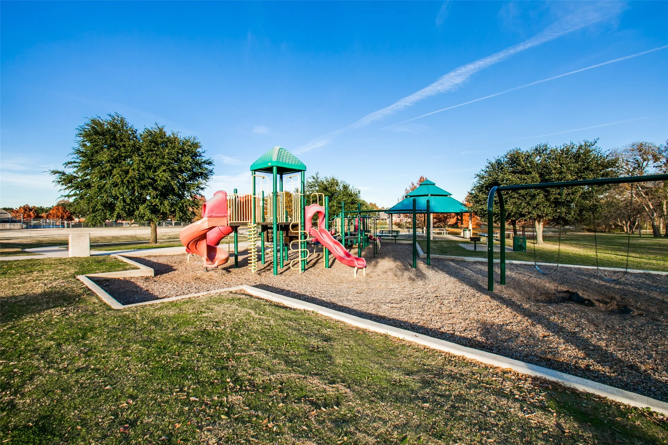 Single Family Residence For Sale in Collin County , 8805 Abbington Place, Mc Kinney, Texas 75072, 4 Bedroom, 4 Bathroom, 2 Garage spaces, 3,142 Sqft, built in 2017, mls#21332286, Real Estate Agent in Mc Kinney, Homes For Sale in Collin county, Homes For Sale in Mc Kinney, Realtor in Mc Kinney Texas, Real Estate Brokerage Independent Realty Texas, Luminita Cordes Realtor