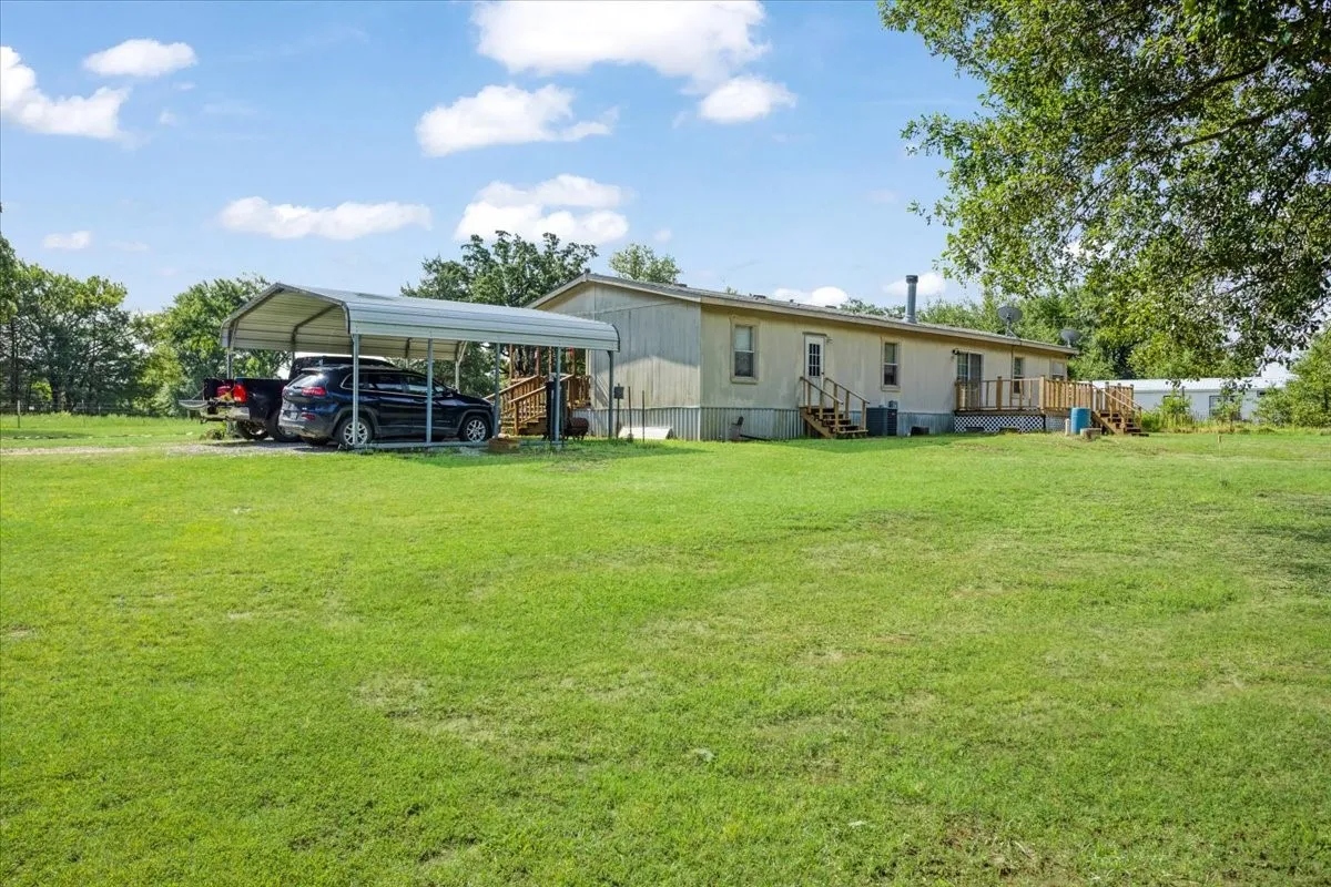 Mobile Home For Sale in Fannin County , 1022 County Road 2295, Telephone, Texas 75488, 3 Bedrooms, 2 Bathrooms, Garage spaces, 1,904 Sqft, built in 2001, Price $260,000, mls#21334749, Real Estate Agent in Telephone, Homes For Sale in Fannin county, Homes For Sale in Telephone, Realtor in Telephone Texas, Real Estate Brokerage Independent Realty Texas, Luminita Cordes Realtor