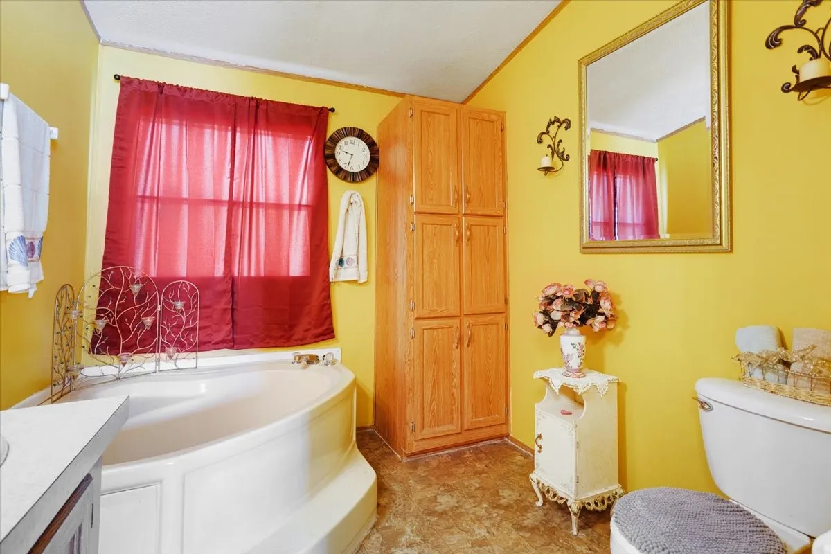 Mobile Home For Sale in Fannin County , 1022 County Road 2295, Telephone, Texas 75488, 3 Bedrooms, 2 Bathrooms, Garage spaces, 1,904 Sqft, built in 2001, Price $260,000, mls#21334749, Real Estate Agent in Telephone, Homes For Sale in Fannin county, Homes For Sale in Telephone, Realtor in Telephone Texas, Real Estate Brokerage Independent Realty Texas, Luminita Cordes Realtor