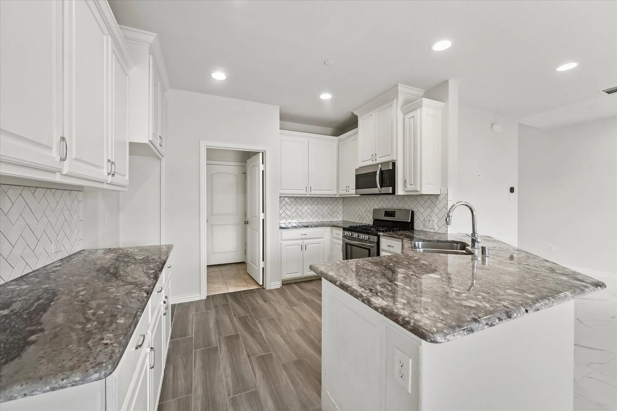 Duplex For Sale in Collin County , 2317 Cortellia Street, Plano, Texas 75074, 3 Bedroom, 3 Bathroom, 2 Garage spaces, 0 Sqft, built in 2017, mls#21331046, Real Estate Agent in Plano, Homes For Sale in Collin county, Homes For Sale in Plano, Realtor in Plano Texas, Real Estate Brokerage Independent Realty Texas, Luminita Cordes Realtor