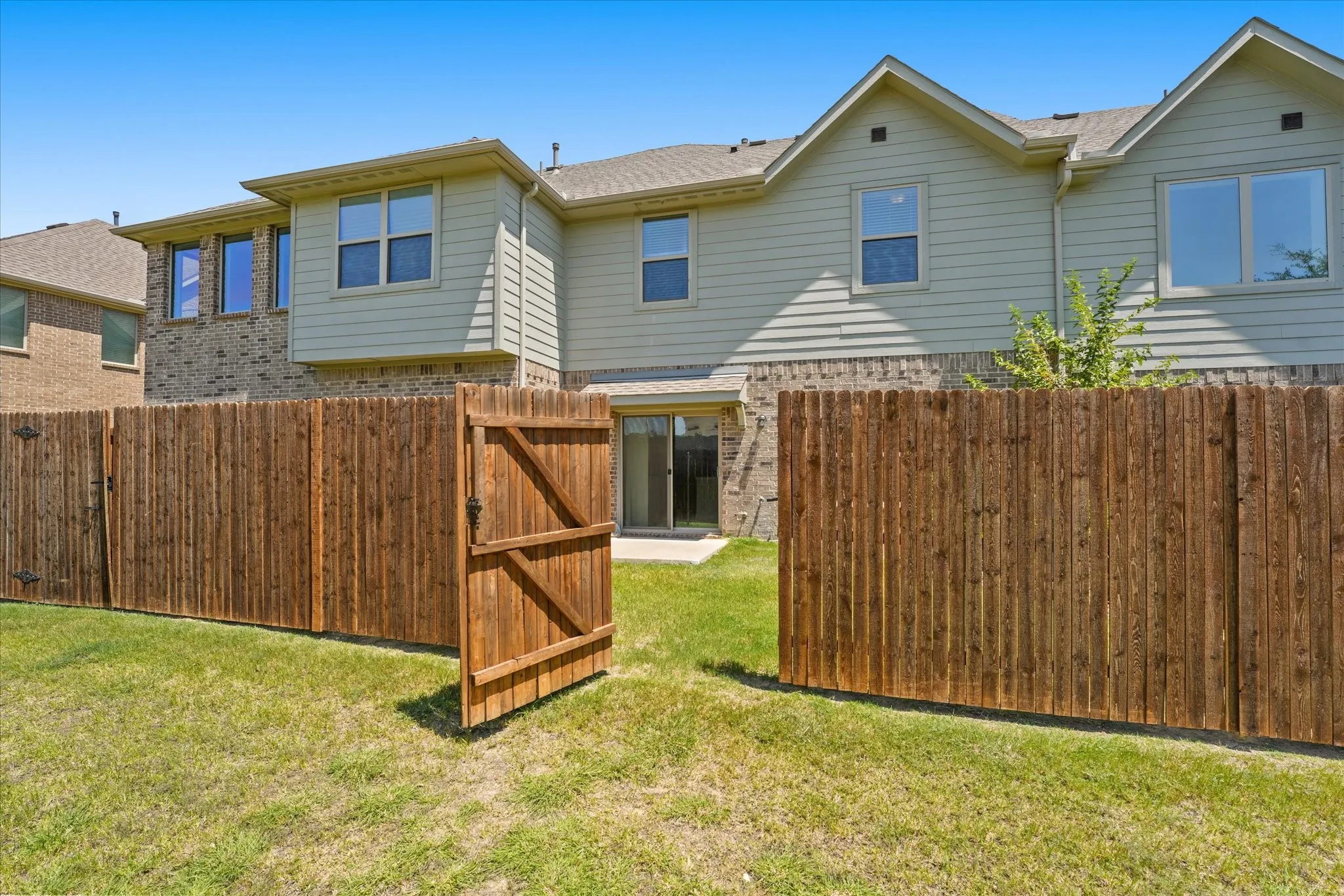 Duplex For Sale in Collin County , 2317 Cortellia Street, Plano, Texas 75074, 3 Bedroom, 3 Bathroom, 2 Garage spaces, 0 Sqft, built in 2017, mls#21331046, Real Estate Agent in Plano, Homes For Sale in Collin county, Homes For Sale in Plano, Realtor in Plano Texas, Real Estate Brokerage Independent Realty Texas, Luminita Cordes Realtor