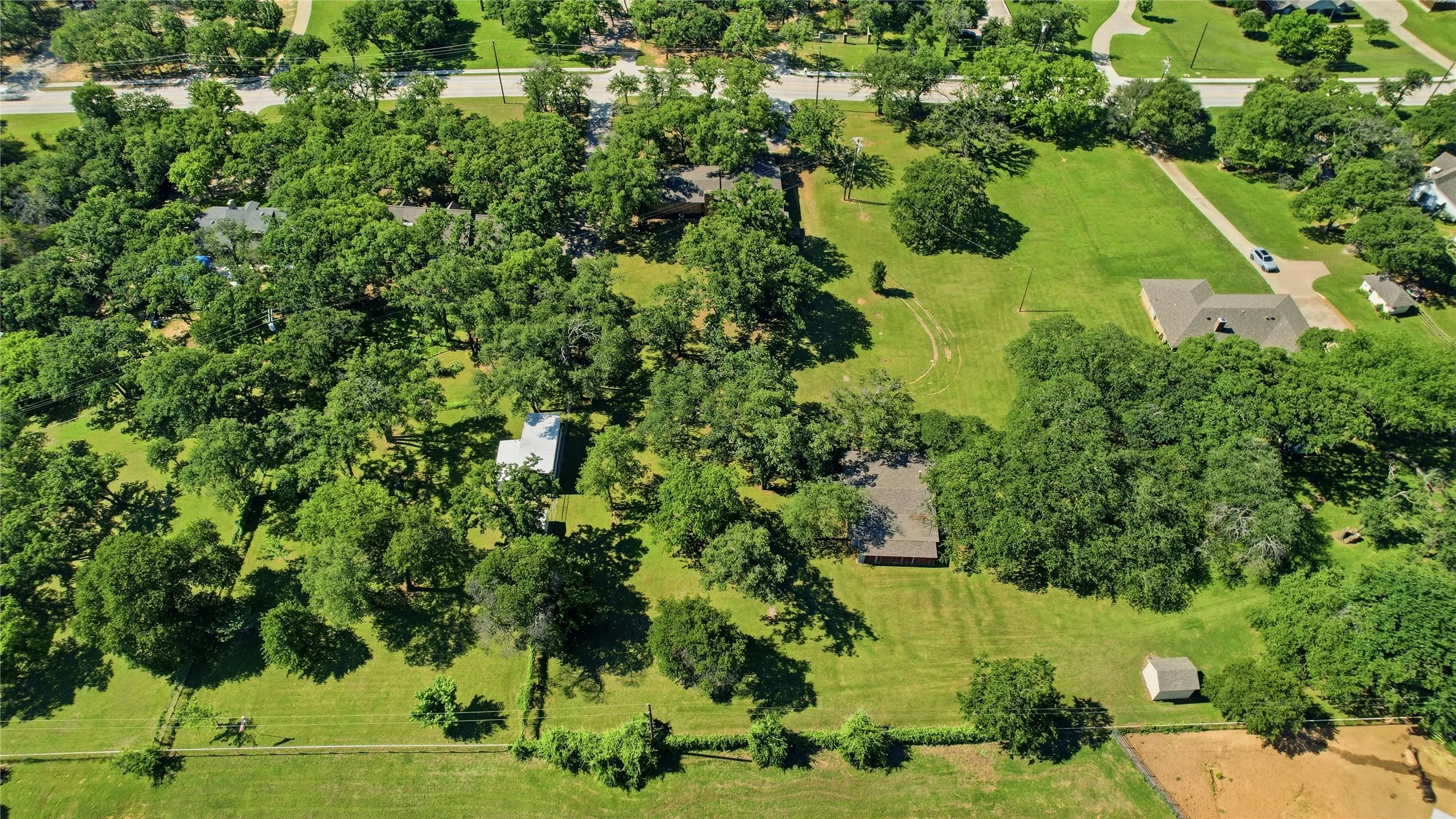 Single Family Residence For Sale in Tarrant County , 1251 Johnson Road, Keller, Texas 76248, 3 Bedroom, 2 Bathroom, 2 Garage spaces, 1,930 Sqft, built in 1954, mls#21334145, Real Estate Agent in Keller, Homes For Sale in Tarrant county, Homes For Sale in Keller, Realtor in Keller Texas, Real Estate Brokerage Independent Realty Texas, Luminita Cordes Realtor