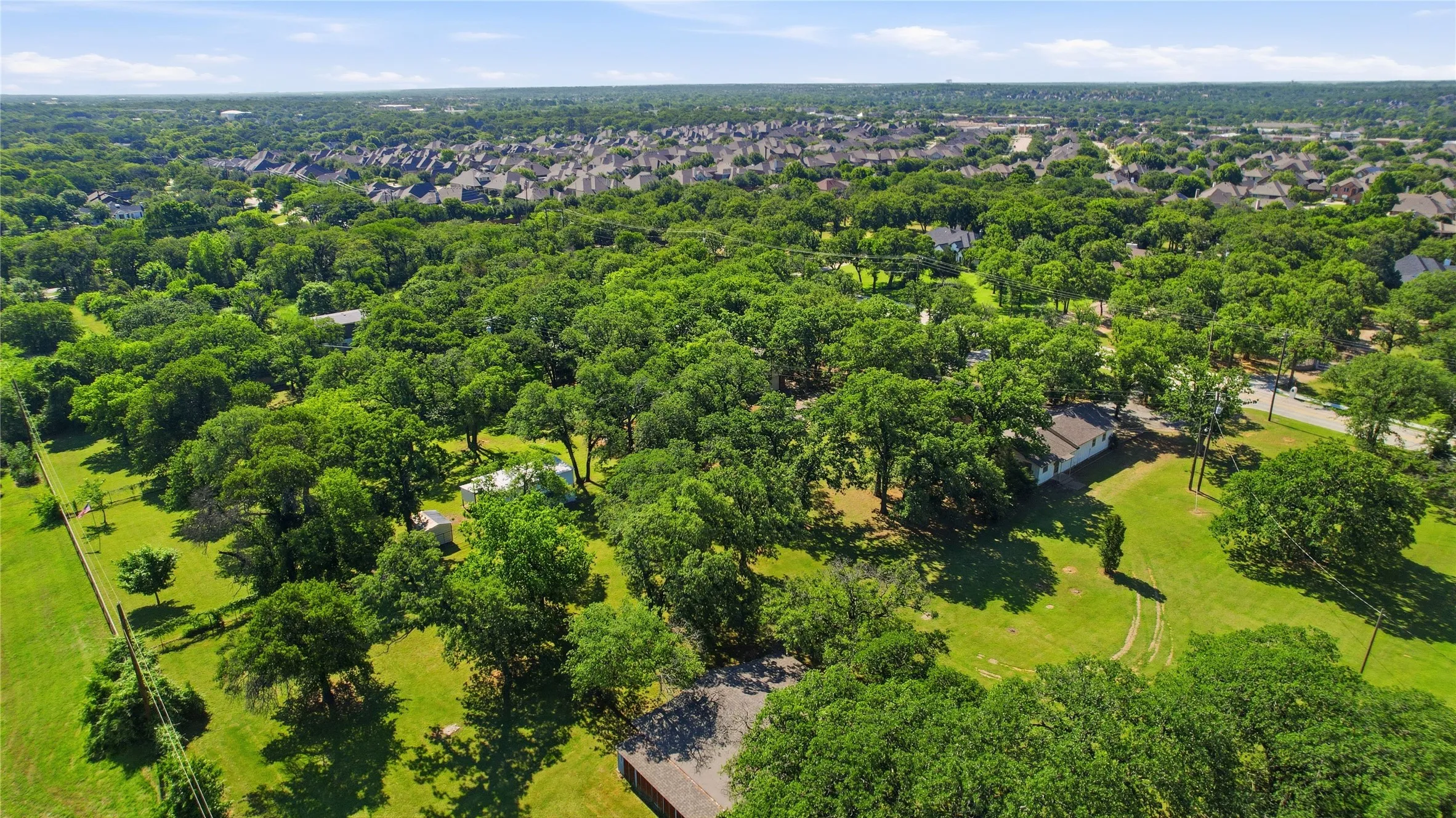 Single Family Residence For Sale in Tarrant County , 1251 Johnson Road, Keller, Texas 76248, 3 Bedroom, 2 Bathroom, 2 Garage spaces, 1,930 Sqft, built in 1954, mls#21334145, Real Estate Agent in Keller, Homes For Sale in Tarrant county, Homes For Sale in Keller, Realtor in Keller Texas, Real Estate Brokerage Independent Realty Texas, Luminita Cordes Realtor