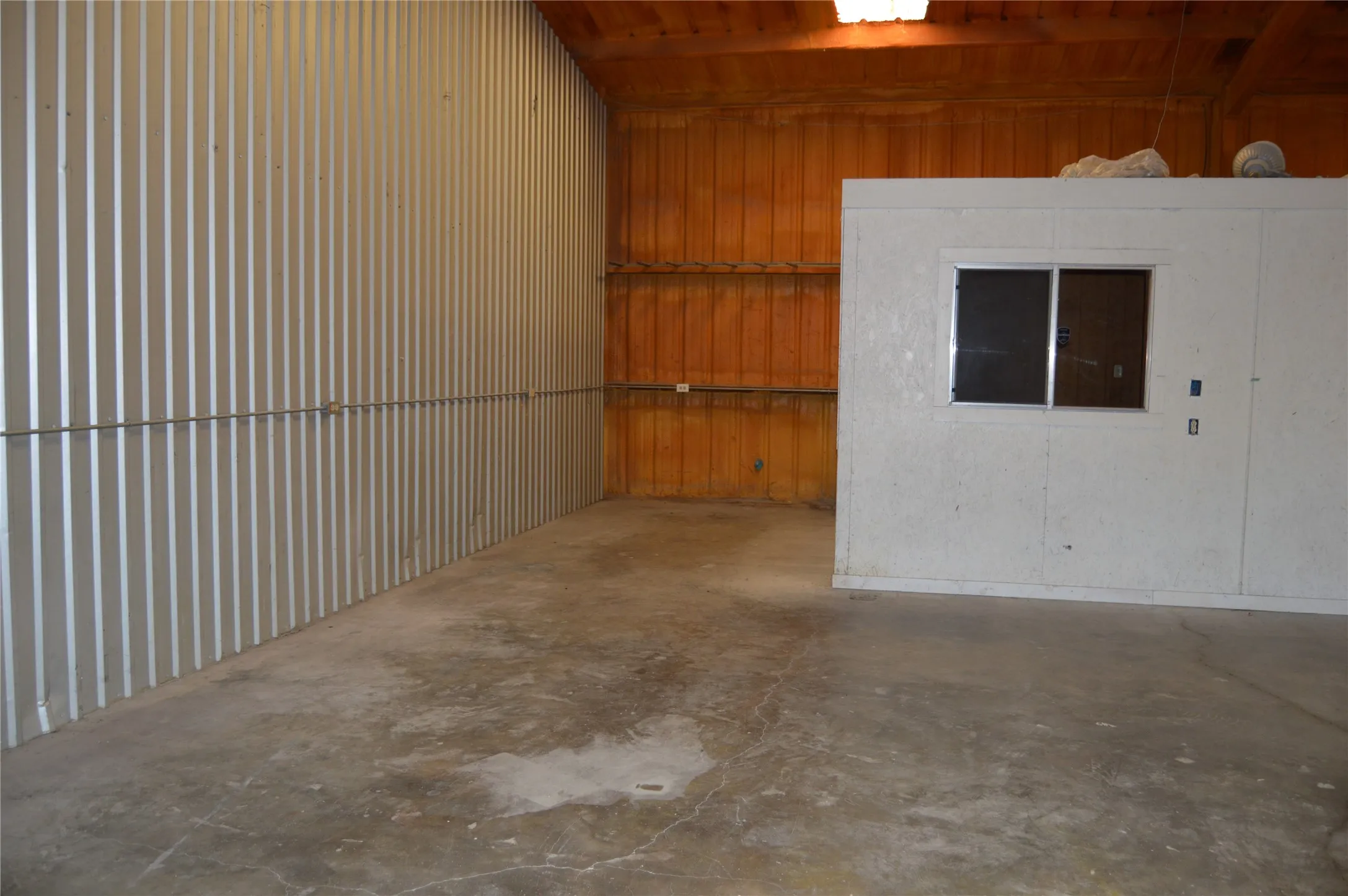 Business For Rent in Hunt County , 1969 Interstate Highway 30 W Ste D, Greenville, Texas 75402, 0, 0, Garage spaces, 0 Sqft, built in 1970, mls#21334770, Real Estate Agent in Greenville, Homes For Rent in Hunt county, Homes For Rent in Greenville, Realtor in Greenville Texas, Real Estate Brokerage Independent Realty Texas, Luminita Cordes Realtor