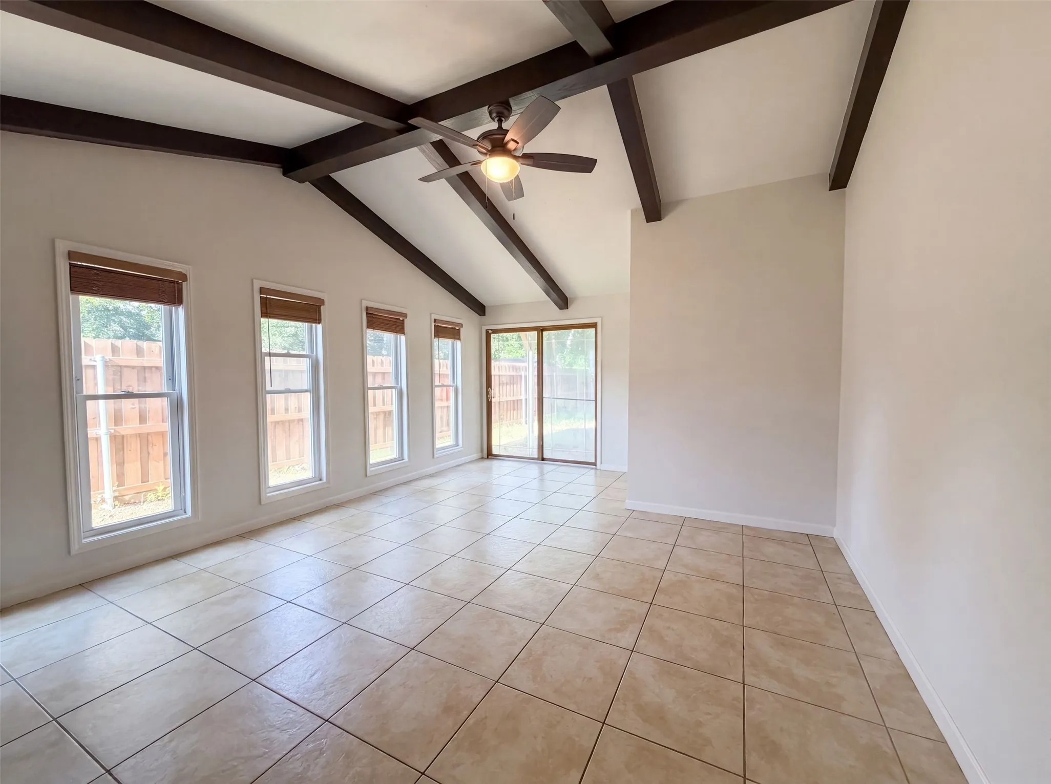 Single Family Residence For Sale in Dallas County , 725 Ridgecrest Drive, Irving, Texas 75060, 4 Bedroom, 3 Bathroom, 2 Garage spaces, 2,732 Sqft, built in 1959, mls#21334790, Real Estate Agent in Irving, Homes For Sale in Dallas county, Homes For Sale in Irving, Realtor in Irving Texas, Real Estate Brokerage Independent Realty Texas, Luminita Cordes Realtor