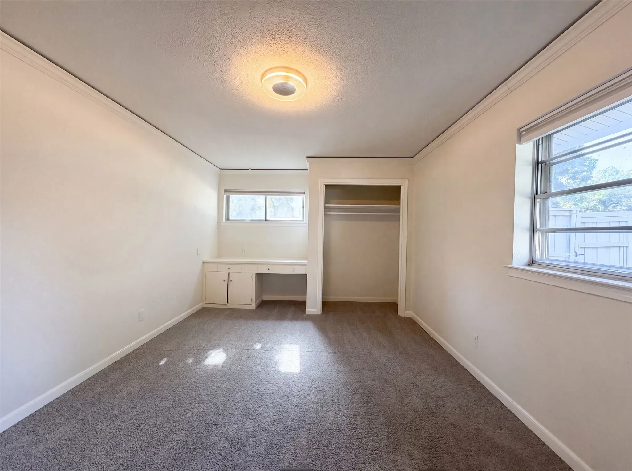 Single Family Residence For Sale in Dallas County , 725 Ridgecrest Drive, Irving, Texas 75060, 4 Bedroom, 3 Bathroom, 2 Garage spaces, 2,732 Sqft, built in 1959, mls#21334790, Real Estate Agent in Irving, Homes For Sale in Dallas county, Homes For Sale in Irving, Realtor in Irving Texas, Real Estate Brokerage Independent Realty Texas, Luminita Cordes Realtor