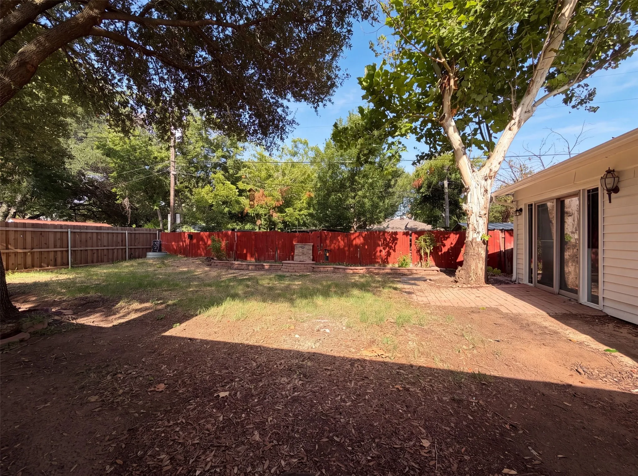 Single Family Residence For Sale in Dallas County , 725 Ridgecrest Drive, Irving, Texas 75060, 4 Bedroom, 3 Bathroom, 2 Garage spaces, 2,732 Sqft, built in 1959, mls#21334790, Real Estate Agent in Irving, Homes For Sale in Dallas county, Homes For Sale in Irving, Realtor in Irving Texas, Real Estate Brokerage Independent Realty Texas, Luminita Cordes Realtor