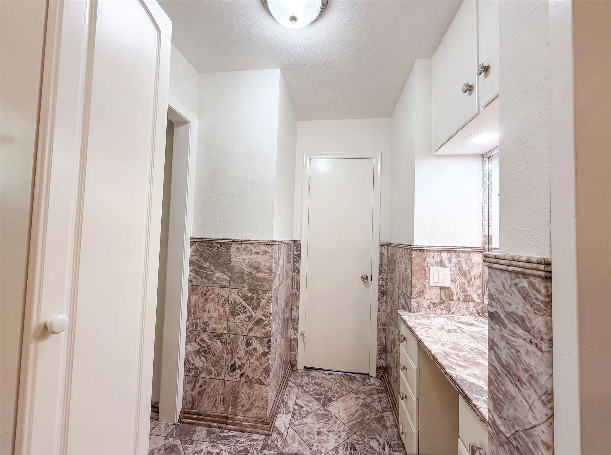 Single Family Residence For Sale in Dallas County , 725 Ridgecrest Drive, Irving, Texas 75060, 4 Bedroom, 3 Bathroom, 2 Garage spaces, 2,732 Sqft, built in 1959, mls#21334790, Real Estate Agent in Irving, Homes For Sale in Dallas county, Homes For Sale in Irving, Realtor in Irving Texas, Real Estate Brokerage Independent Realty Texas, Luminita Cordes Realtor