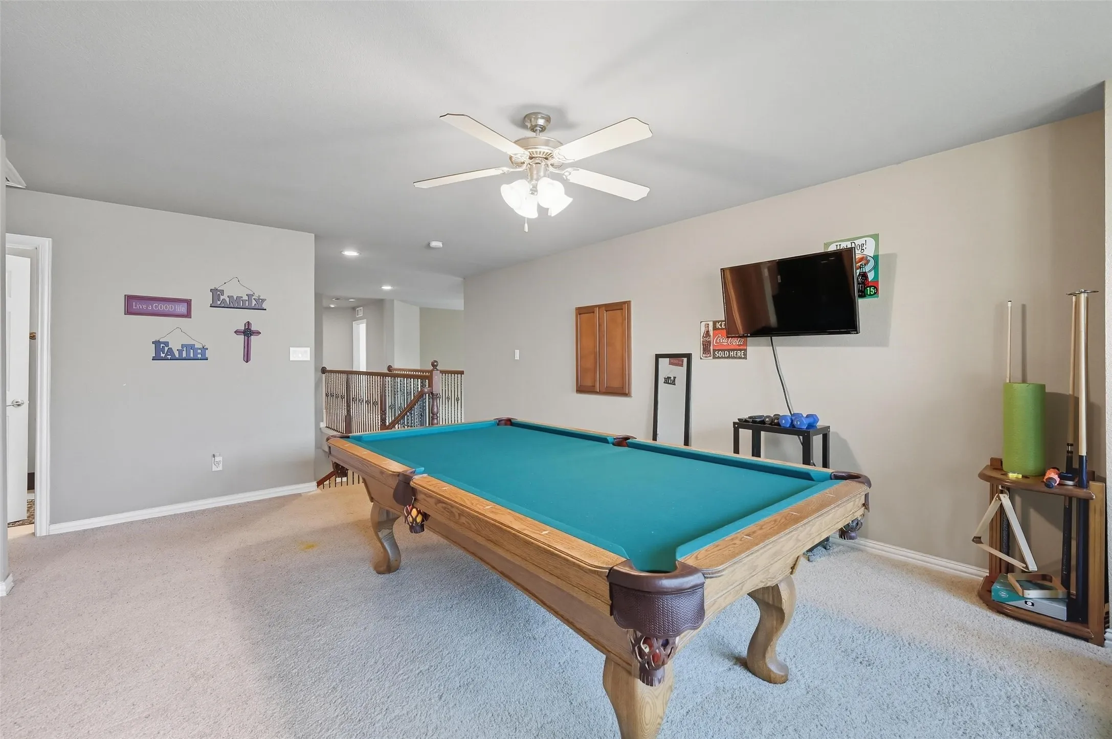 Single Family Residence For Sale in Tarrant County , 4501 Woodcrest Lane, Mansfield, Texas 76063, 4 Bedroom, 4 Bathroom, 2 Garage spaces, 3,623 Sqft, built in 2006, mls#21323303, Real Estate Agent in Mansfield, Homes For Sale in Tarrant county, Homes For Sale in Mansfield, Realtor in Mansfield Texas, Real Estate Brokerage Independent Realty Texas, Luminita Cordes Realtor