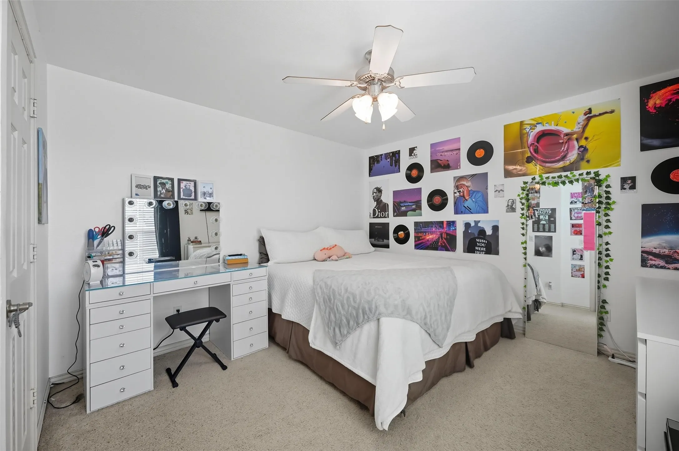 Single Family Residence For Sale in Tarrant County , 4501 Woodcrest Lane, Mansfield, Texas 76063, 4 Bedroom, 4 Bathroom, 2 Garage spaces, 3,623 Sqft, built in 2006, mls#21323303, Real Estate Agent in Mansfield, Homes For Sale in Tarrant county, Homes For Sale in Mansfield, Realtor in Mansfield Texas, Real Estate Brokerage Independent Realty Texas, Luminita Cordes Realtor