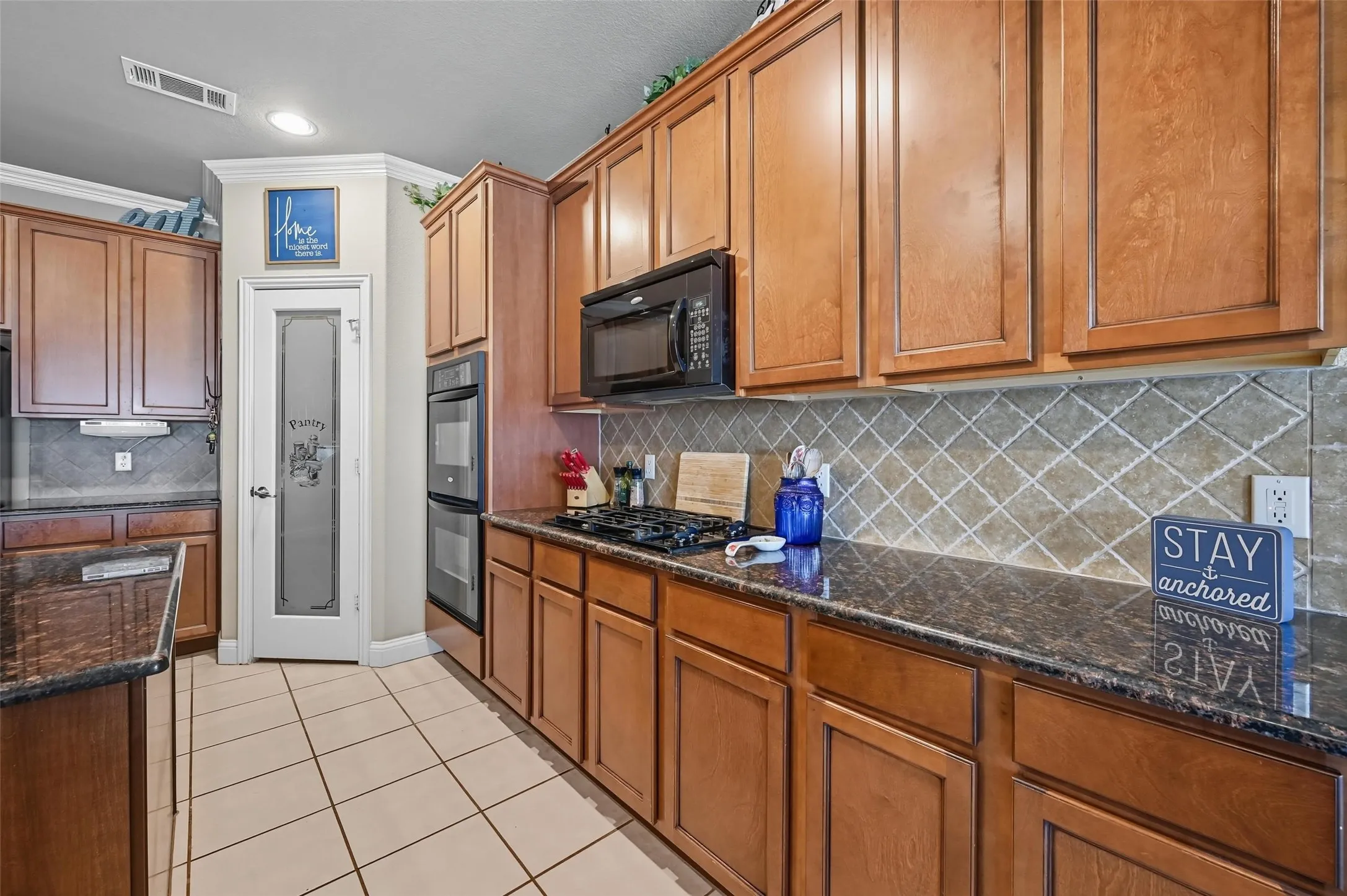 Single Family Residence For Sale in Tarrant County , 4501 Woodcrest Lane, Mansfield, Texas 76063, 4 Bedroom, 4 Bathroom, 2 Garage spaces, 3,623 Sqft, built in 2006, mls#21323303, Real Estate Agent in Mansfield, Homes For Sale in Tarrant county, Homes For Sale in Mansfield, Realtor in Mansfield Texas, Real Estate Brokerage Independent Realty Texas, Luminita Cordes Realtor