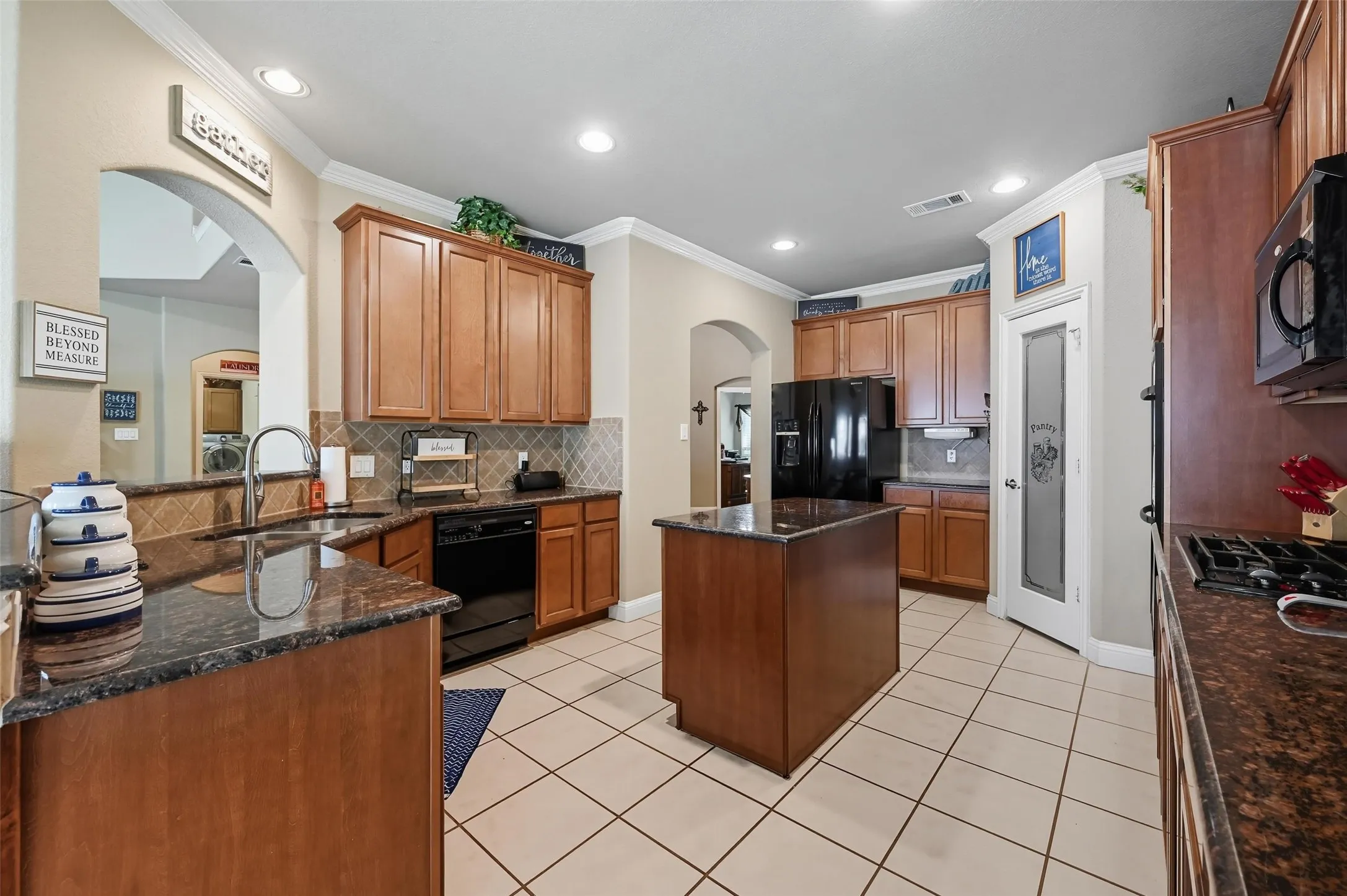 Single Family Residence For Sale in Tarrant County , 4501 Woodcrest Lane, Mansfield, Texas 76063, 4 Bedroom, 4 Bathroom, 2 Garage spaces, 3,623 Sqft, built in 2006, mls#21323303, Real Estate Agent in Mansfield, Homes For Sale in Tarrant county, Homes For Sale in Mansfield, Realtor in Mansfield Texas, Real Estate Brokerage Independent Realty Texas, Luminita Cordes Realtor