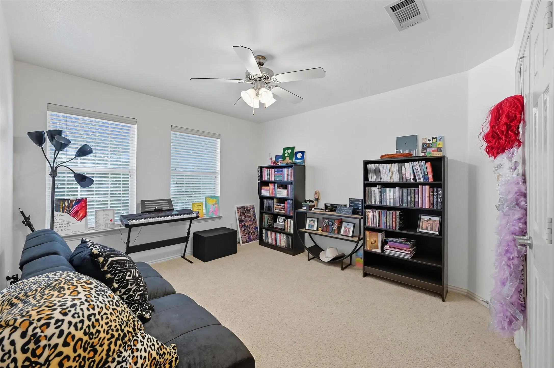 Single Family Residence For Sale in Tarrant County , 4501 Woodcrest Lane, Mansfield, Texas 76063, 4 Bedroom, 4 Bathroom, 2 Garage spaces, 3,623 Sqft, built in 2006, mls#21323303, Real Estate Agent in Mansfield, Homes For Sale in Tarrant county, Homes For Sale in Mansfield, Realtor in Mansfield Texas, Real Estate Brokerage Independent Realty Texas, Luminita Cordes Realtor