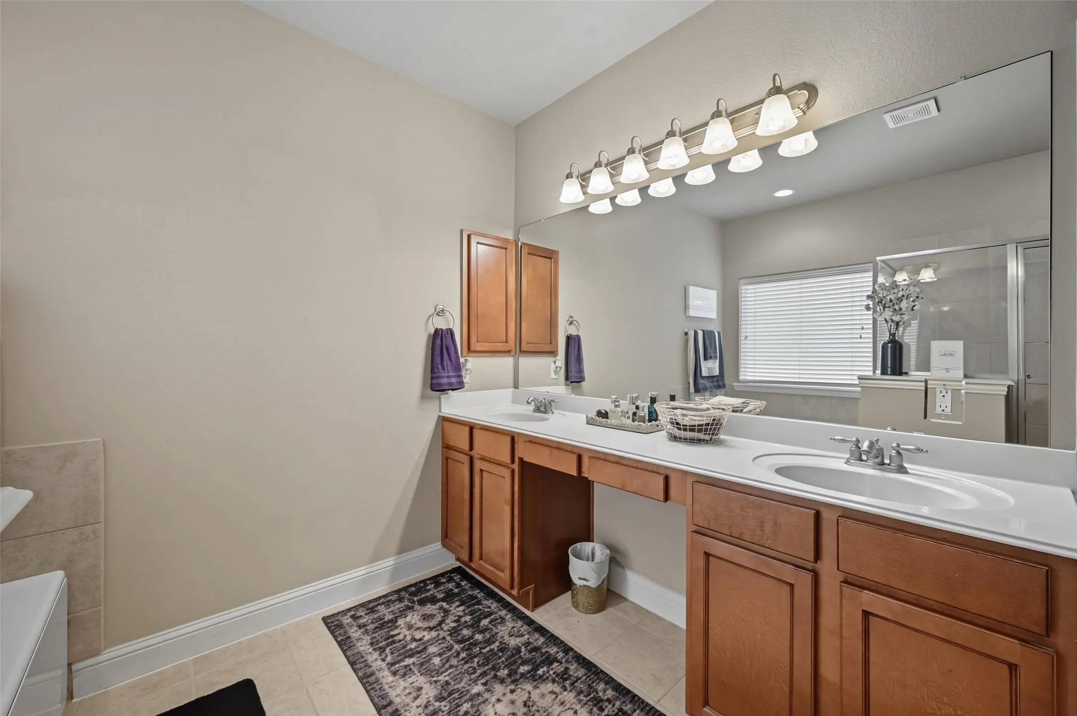 Single Family Residence For Sale in Tarrant County , 4501 Woodcrest Lane, Mansfield, Texas 76063, 4 Bedroom, 4 Bathroom, 2 Garage spaces, 3,623 Sqft, built in 2006, mls#21323303, Real Estate Agent in Mansfield, Homes For Sale in Tarrant county, Homes For Sale in Mansfield, Realtor in Mansfield Texas, Real Estate Brokerage Independent Realty Texas, Luminita Cordes Realtor