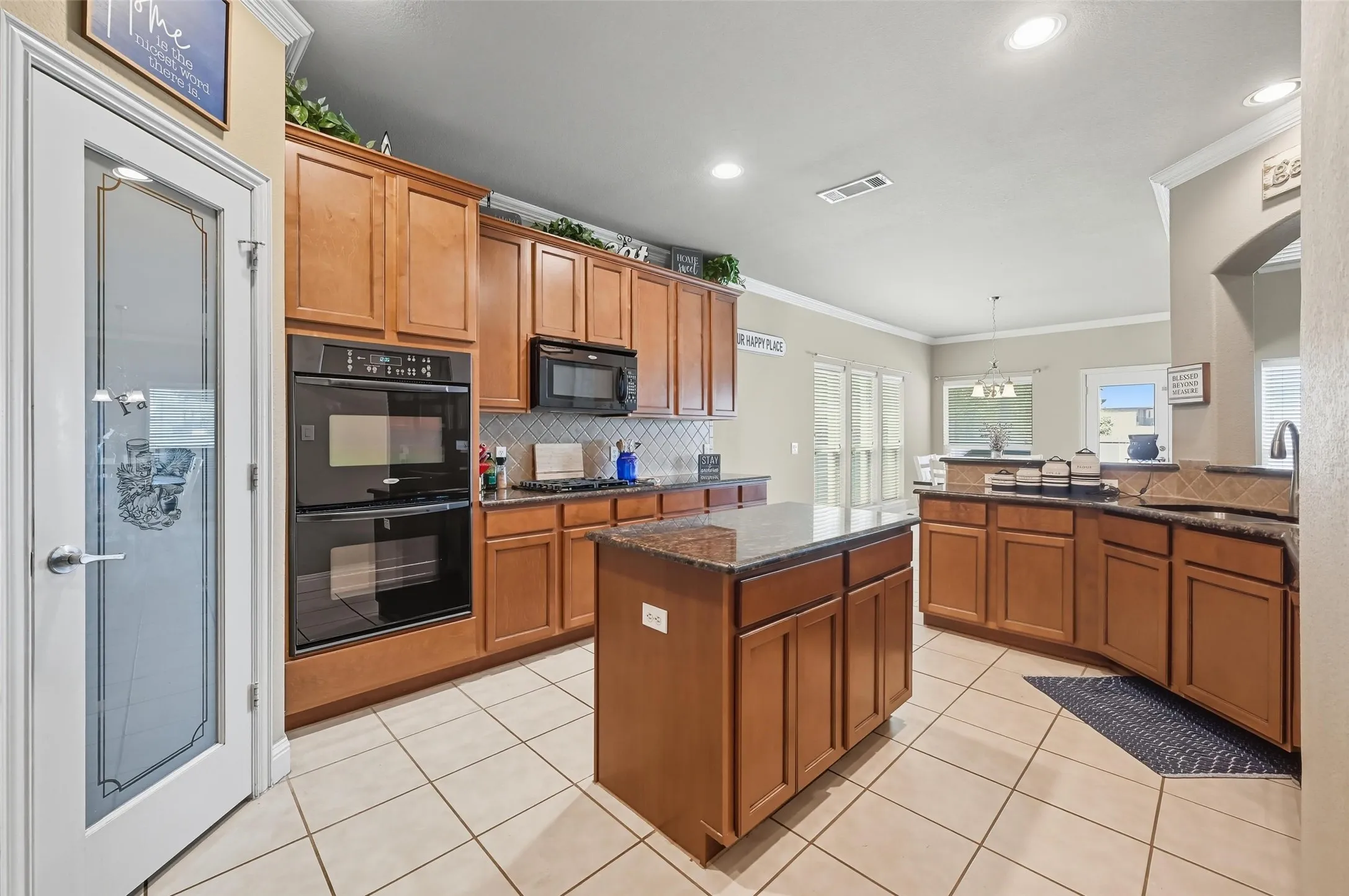 Single Family Residence For Sale in Tarrant County , 4501 Woodcrest Lane, Mansfield, Texas 76063, 4 Bedroom, 4 Bathroom, 2 Garage spaces, 3,623 Sqft, built in 2006, mls#21323303, Real Estate Agent in Mansfield, Homes For Sale in Tarrant county, Homes For Sale in Mansfield, Realtor in Mansfield Texas, Real Estate Brokerage Independent Realty Texas, Luminita Cordes Realtor
