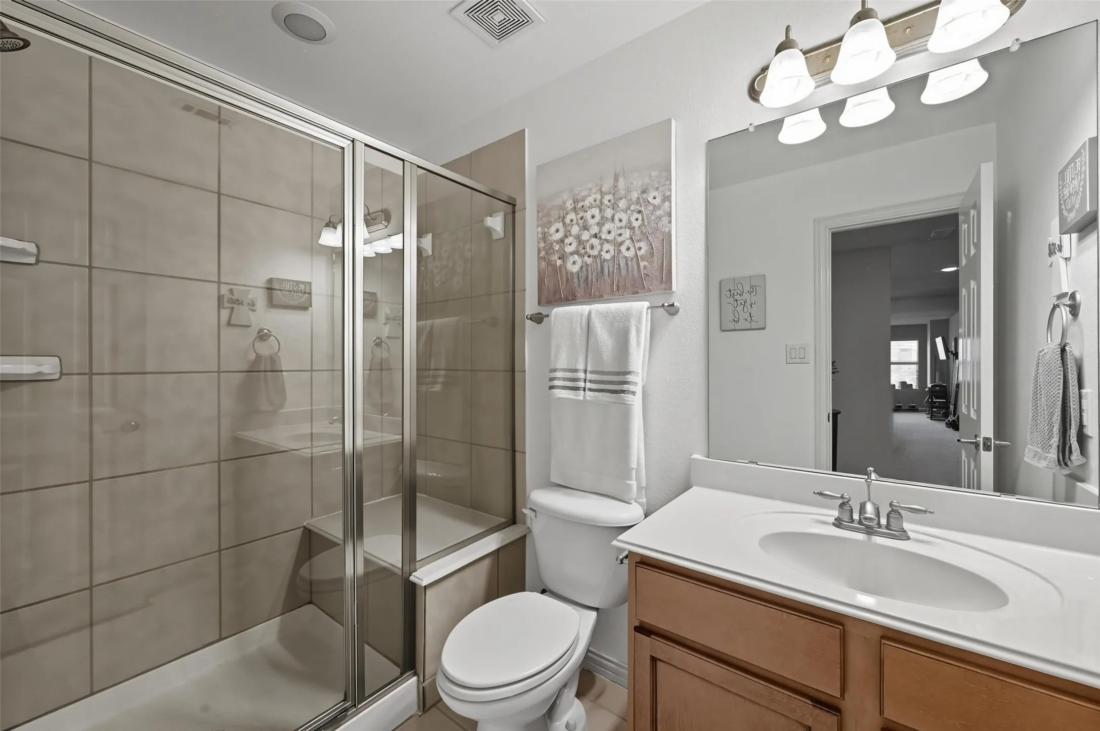 Single Family Residence For Sale in Tarrant County , 4501 Woodcrest Lane, Mansfield, Texas 76063, 4 Bedroom, 4 Bathroom, 2 Garage spaces, 3,623 Sqft, built in 2006, mls#21323303, Real Estate Agent in Mansfield, Homes For Sale in Tarrant county, Homes For Sale in Mansfield, Realtor in Mansfield Texas, Real Estate Brokerage Independent Realty Texas, Luminita Cordes Realtor