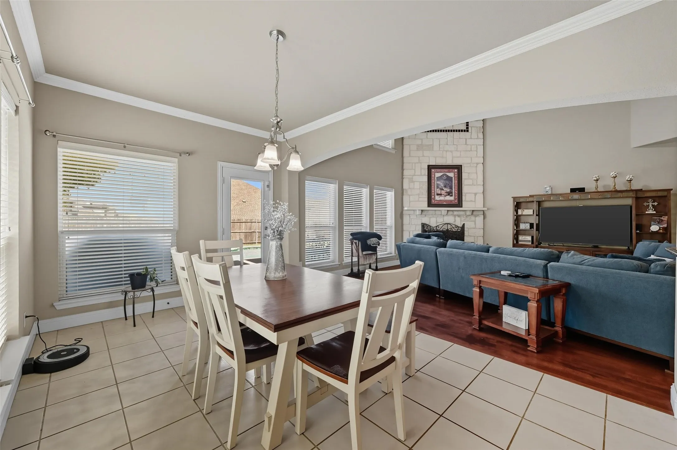 Single Family Residence For Sale in Tarrant County , 4501 Woodcrest Lane, Mansfield, Texas 76063, 4 Bedroom, 4 Bathroom, 2 Garage spaces, 3,623 Sqft, built in 2006, mls#21323303, Real Estate Agent in Mansfield, Homes For Sale in Tarrant county, Homes For Sale in Mansfield, Realtor in Mansfield Texas, Real Estate Brokerage Independent Realty Texas, Luminita Cordes Realtor