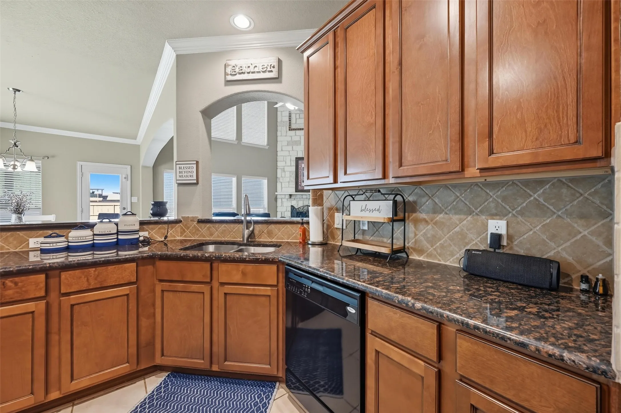 Single Family Residence For Sale in Tarrant County , 4501 Woodcrest Lane, Mansfield, Texas 76063, 4 Bedroom, 4 Bathroom, 2 Garage spaces, 3,623 Sqft, built in 2006, mls#21323303, Real Estate Agent in Mansfield, Homes For Sale in Tarrant county, Homes For Sale in Mansfield, Realtor in Mansfield Texas, Real Estate Brokerage Independent Realty Texas, Luminita Cordes Realtor