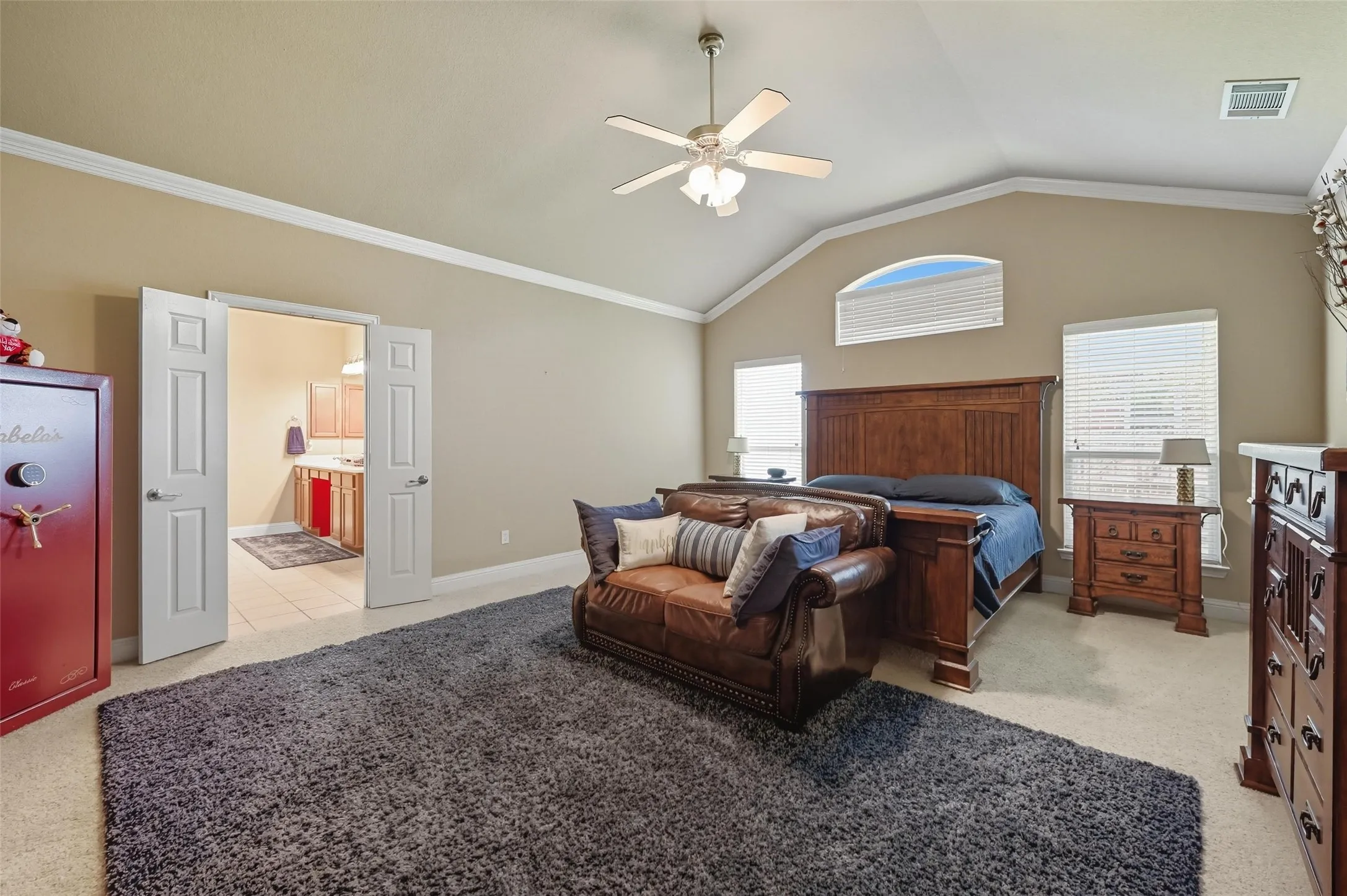 Single Family Residence For Sale in Tarrant County , 4501 Woodcrest Lane, Mansfield, Texas 76063, 4 Bedroom, 4 Bathroom, 2 Garage spaces, 3,623 Sqft, built in 2006, mls#21323303, Real Estate Agent in Mansfield, Homes For Sale in Tarrant county, Homes For Sale in Mansfield, Realtor in Mansfield Texas, Real Estate Brokerage Independent Realty Texas, Luminita Cordes Realtor