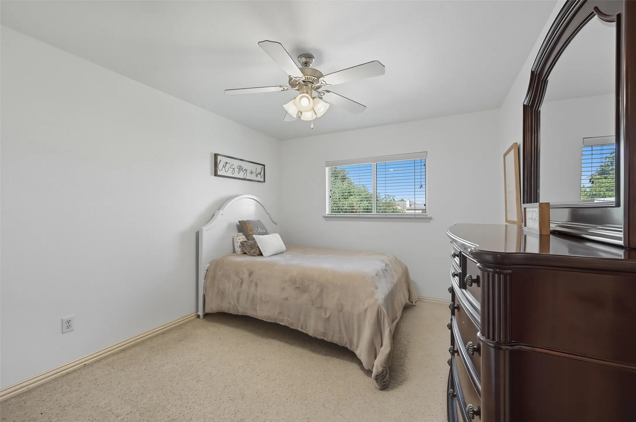 Single Family Residence For Sale in Tarrant County , 4501 Woodcrest Lane, Mansfield, Texas 76063, 4 Bedroom, 4 Bathroom, 2 Garage spaces, 3,623 Sqft, built in 2006, mls#21323303, Real Estate Agent in Mansfield, Homes For Sale in Tarrant county, Homes For Sale in Mansfield, Realtor in Mansfield Texas, Real Estate Brokerage Independent Realty Texas, Luminita Cordes Realtor