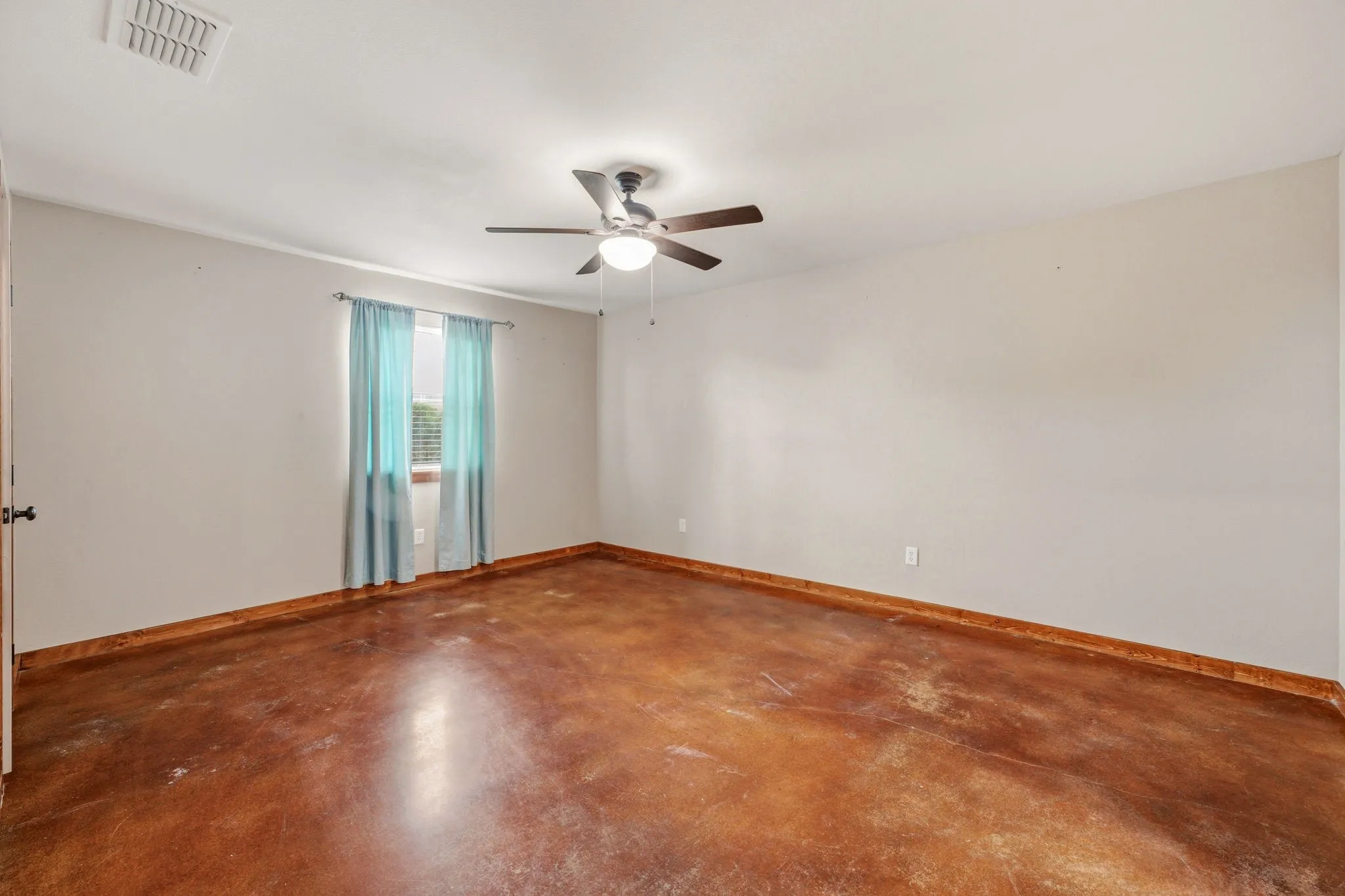 Single Family Residence For Sale in Jack County , 341 Wesley Chapel Road, Jacksboro, Texas 76458, 3 Bedroom, 2 Bathroom, Garage spaces, 1,500 Sqft, built in 2017, mls#21333906, Real Estate Agent in Jacksboro, Homes For Sale in Jack county, Homes For Sale in Jacksboro, Realtor in Jacksboro Texas, Real Estate Brokerage Independent Realty Texas, Luminita Cordes Realtor