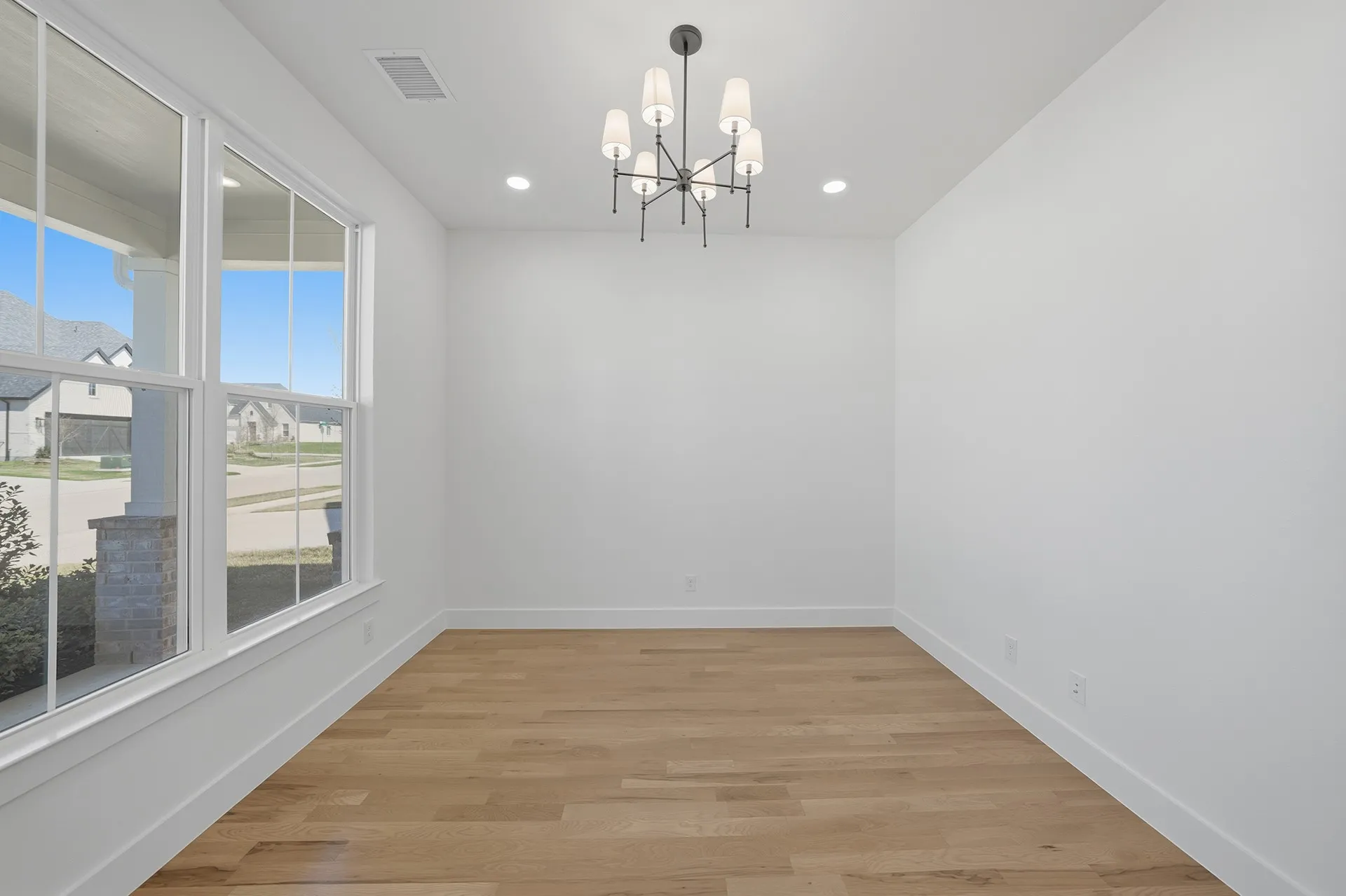Single Family Residence For Sale in Collin County , 6808 Tadpole Trail, Mc Kinney, Texas 75071, 4 Bedroom, 4 Bathroom, 2 Garage spaces, 3,682 Sqft, built in 2026, mls#21334799, Real Estate Agent in Mc Kinney, Homes For Sale in Collin county, Homes For Sale in Mc Kinney, Realtor in Mc Kinney Texas, Real Estate Brokerage Independent Realty Texas, Luminita Cordes Realtor