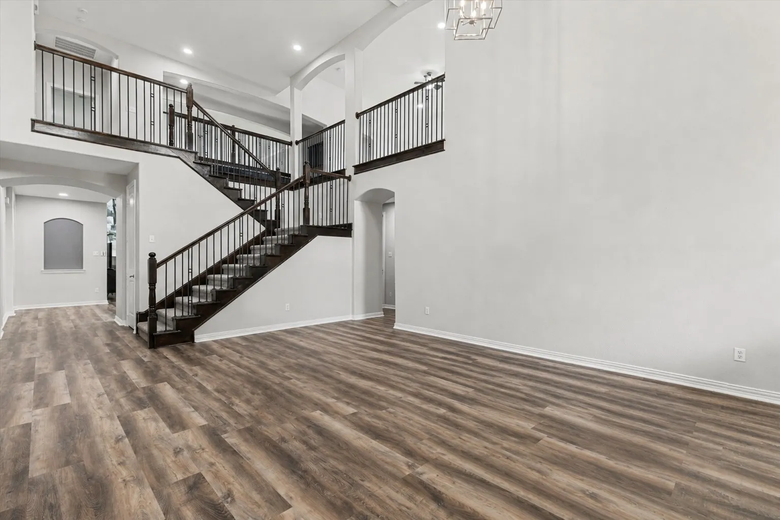 Single Family Residence For Sale in Collin County , 601 Boyd Creek Road, Mc Kinney, Texas 75071, 6 Bedroom, 4 Bathroom, 3 Garage spaces, 4,945 Sqft, built in 2013, mls#21332479, Real Estate Agent in Mc Kinney, Homes For Sale in Collin county, Homes For Sale in Mc Kinney, Realtor in Mc Kinney Texas, Real Estate Brokerage Independent Realty Texas, Luminita Cordes Realtor