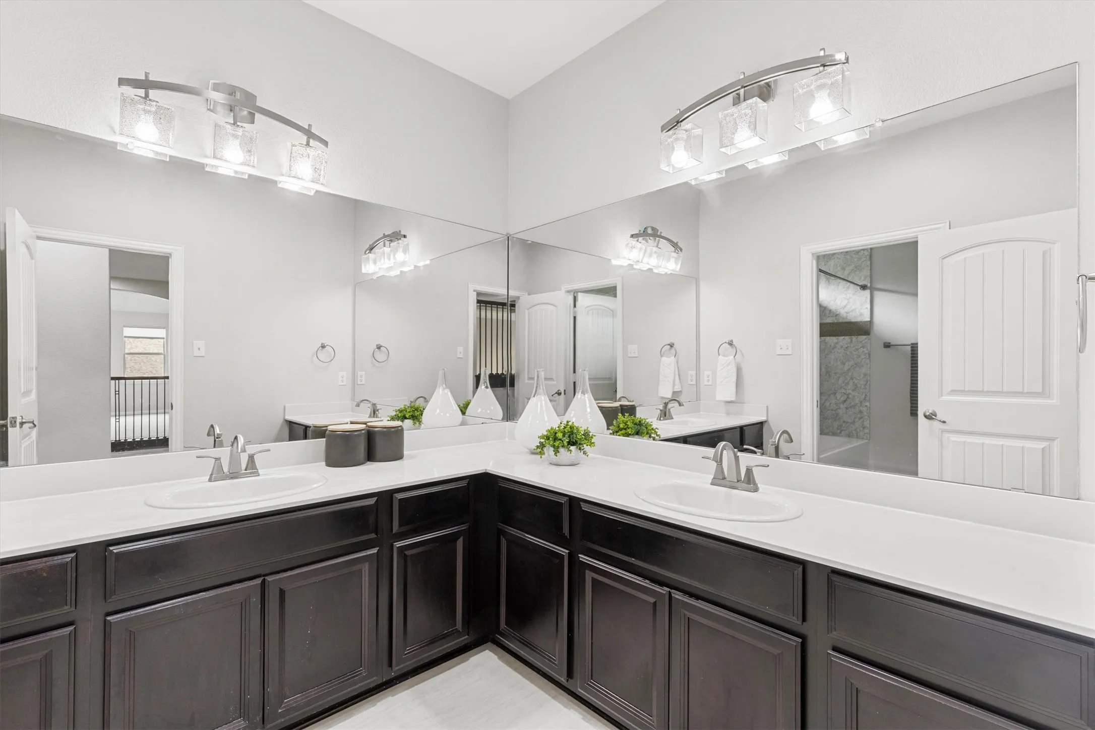 Single Family Residence For Sale in Collin County , 601 Boyd Creek Road, Mc Kinney, Texas 75071, 6 Bedroom, 4 Bathroom, 3 Garage spaces, 4,945 Sqft, built in 2013, mls#21332479, Real Estate Agent in Mc Kinney, Homes For Sale in Collin county, Homes For Sale in Mc Kinney, Realtor in Mc Kinney Texas, Real Estate Brokerage Independent Realty Texas, Luminita Cordes Realtor