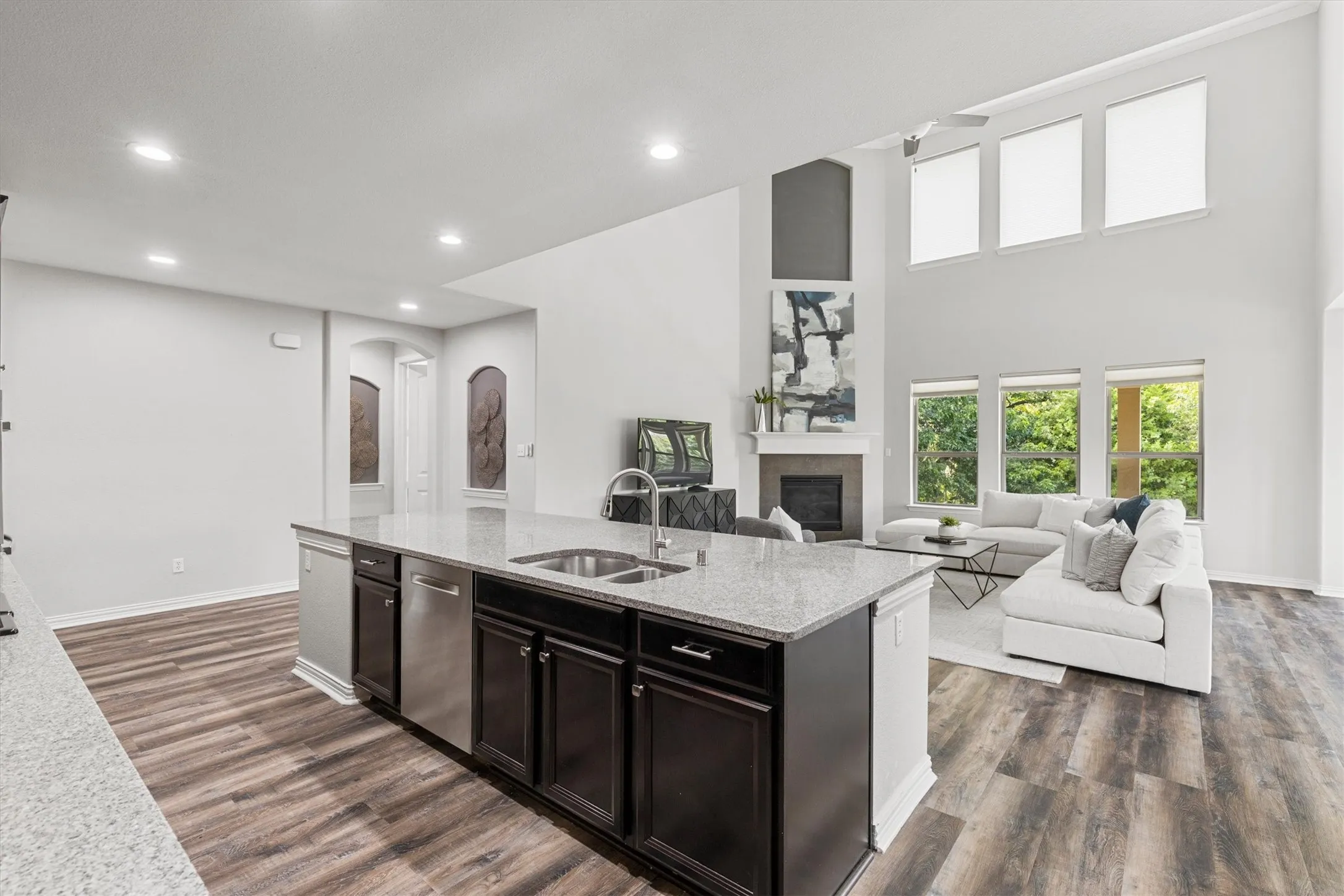 Single Family Residence For Sale in Collin County , 601 Boyd Creek Road, Mc Kinney, Texas 75071, 6 Bedroom, 4 Bathroom, 3 Garage spaces, 4,945 Sqft, built in 2013, mls#21332479, Real Estate Agent in Mc Kinney, Homes For Sale in Collin county, Homes For Sale in Mc Kinney, Realtor in Mc Kinney Texas, Real Estate Brokerage Independent Realty Texas, Luminita Cordes Realtor