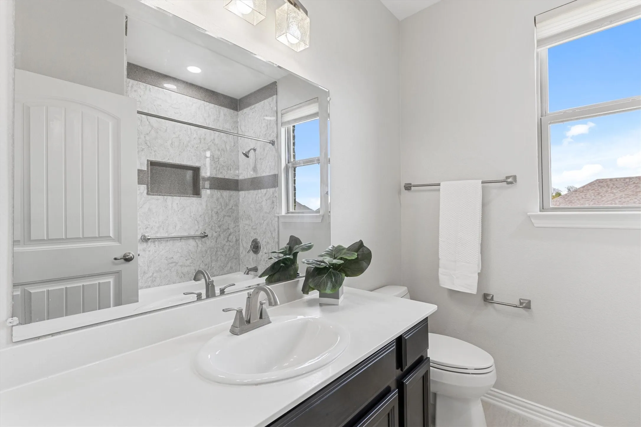 Single Family Residence For Sale in Collin County , 601 Boyd Creek Road, Mc Kinney, Texas 75071, 6 Bedroom, 4 Bathroom, 3 Garage spaces, 4,945 Sqft, built in 2013, mls#21332479, Real Estate Agent in Mc Kinney, Homes For Sale in Collin county, Homes For Sale in Mc Kinney, Realtor in Mc Kinney Texas, Real Estate Brokerage Independent Realty Texas, Luminita Cordes Realtor