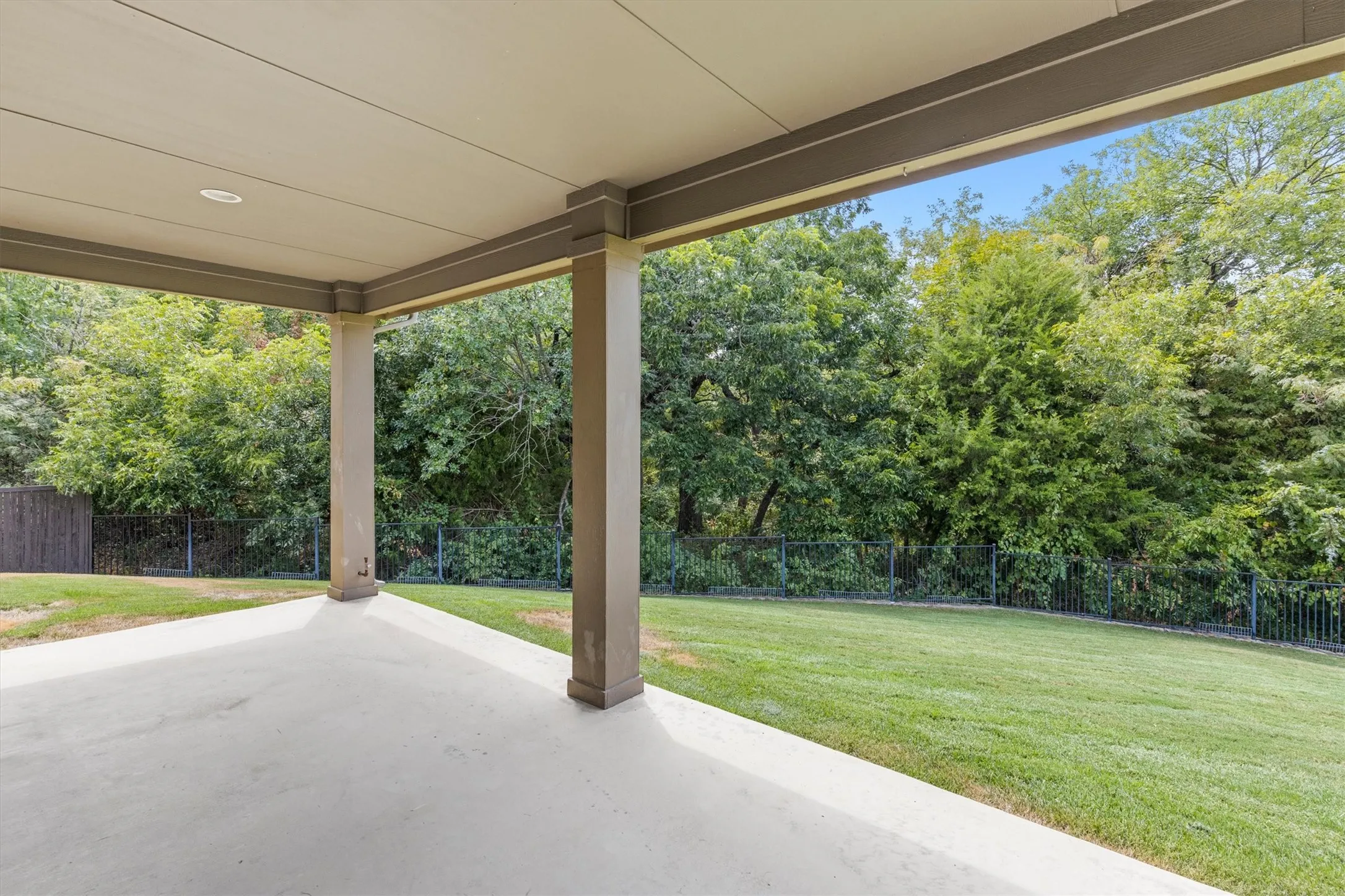 Single Family Residence For Sale in Collin County , 601 Boyd Creek Road, Mc Kinney, Texas 75071, 6 Bedroom, 4 Bathroom, 3 Garage spaces, 4,945 Sqft, built in 2013, mls#21332479, Real Estate Agent in Mc Kinney, Homes For Sale in Collin county, Homes For Sale in Mc Kinney, Realtor in Mc Kinney Texas, Real Estate Brokerage Independent Realty Texas, Luminita Cordes Realtor