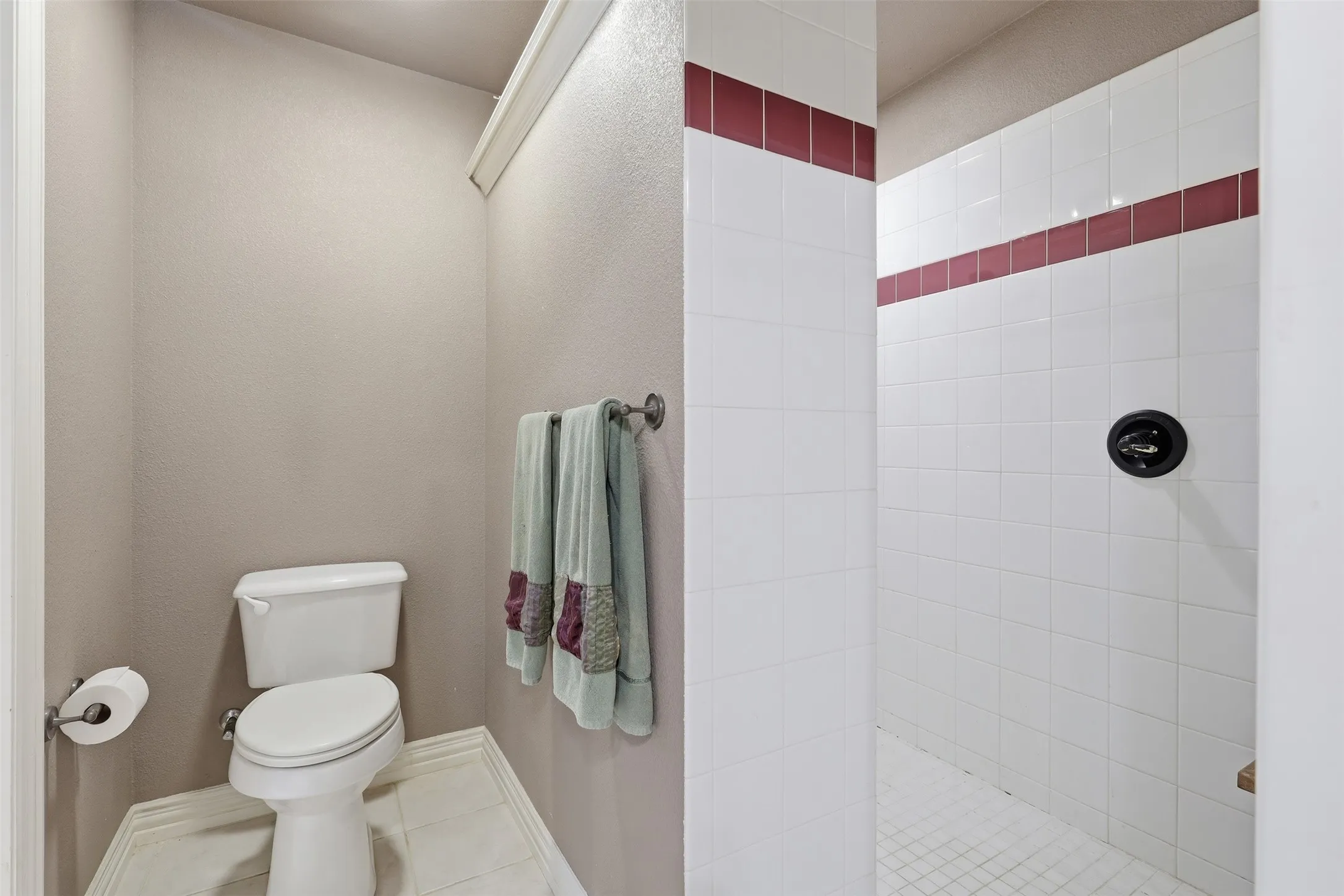 Single Family Residence For Sale in Parker County , 351 Cattlebaron Parc Drive, Fort Worth, Texas 76108, 5 Bedroom, 5 Bathroom, 5 Garage spaces, 4,075 Sqft, built in 1998, mls#21332417, Real Estate Agent in Fort Worth, Homes For Sale in Parker county, Homes For Sale in Fort Worth, Realtor in Fort Worth Texas, Real Estate Brokerage Independent Realty Texas, Luminita Cordes Realtor