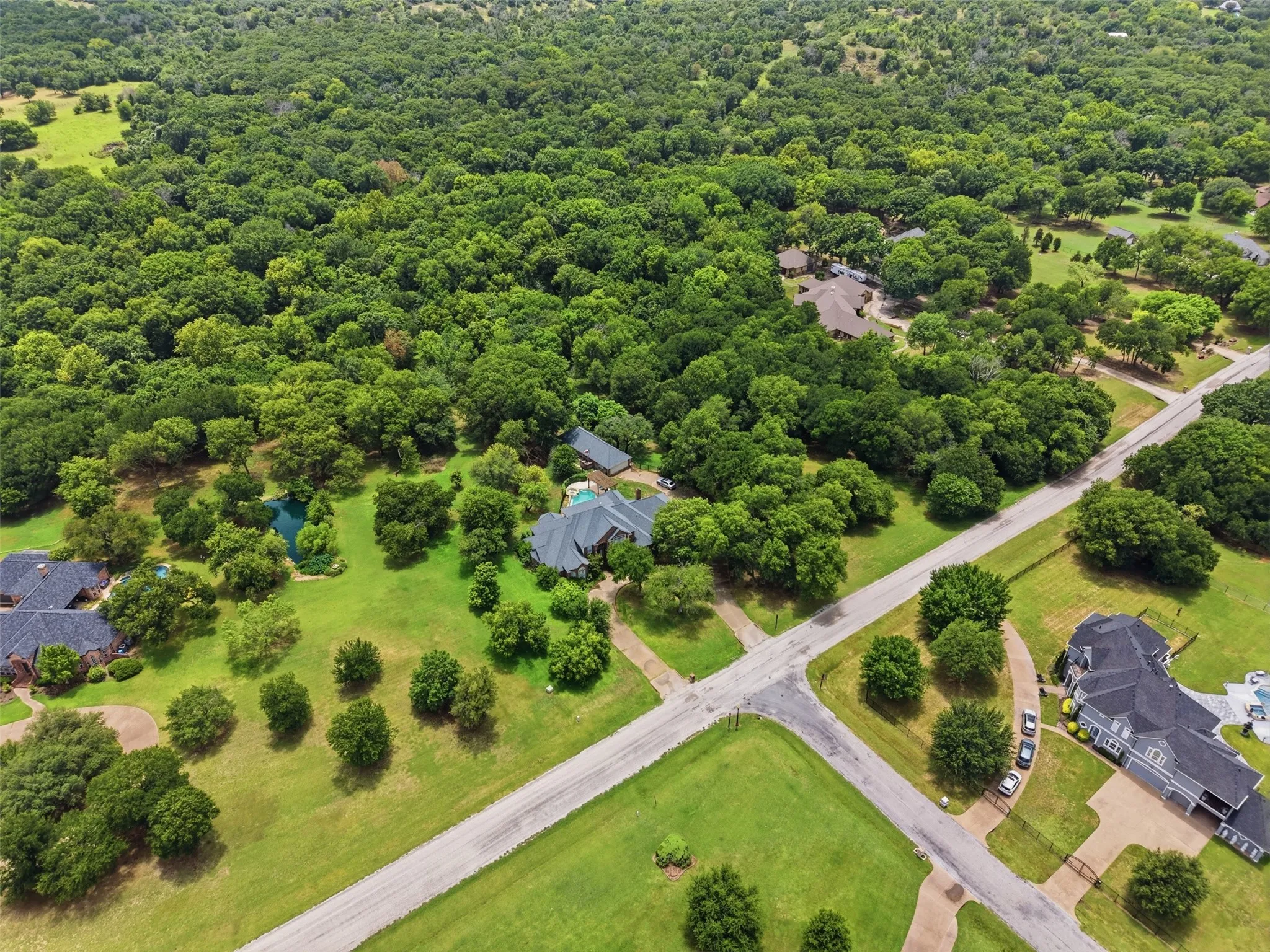 Single Family Residence For Sale in Parker County , 351 Cattlebaron Parc Drive, Fort Worth, Texas 76108, 5 Bedroom, 5 Bathroom, 5 Garage spaces, 4,075 Sqft, built in 1998, mls#21332417, Real Estate Agent in Fort Worth, Homes For Sale in Parker county, Homes For Sale in Fort Worth, Realtor in Fort Worth Texas, Real Estate Brokerage Independent Realty Texas, Luminita Cordes Realtor